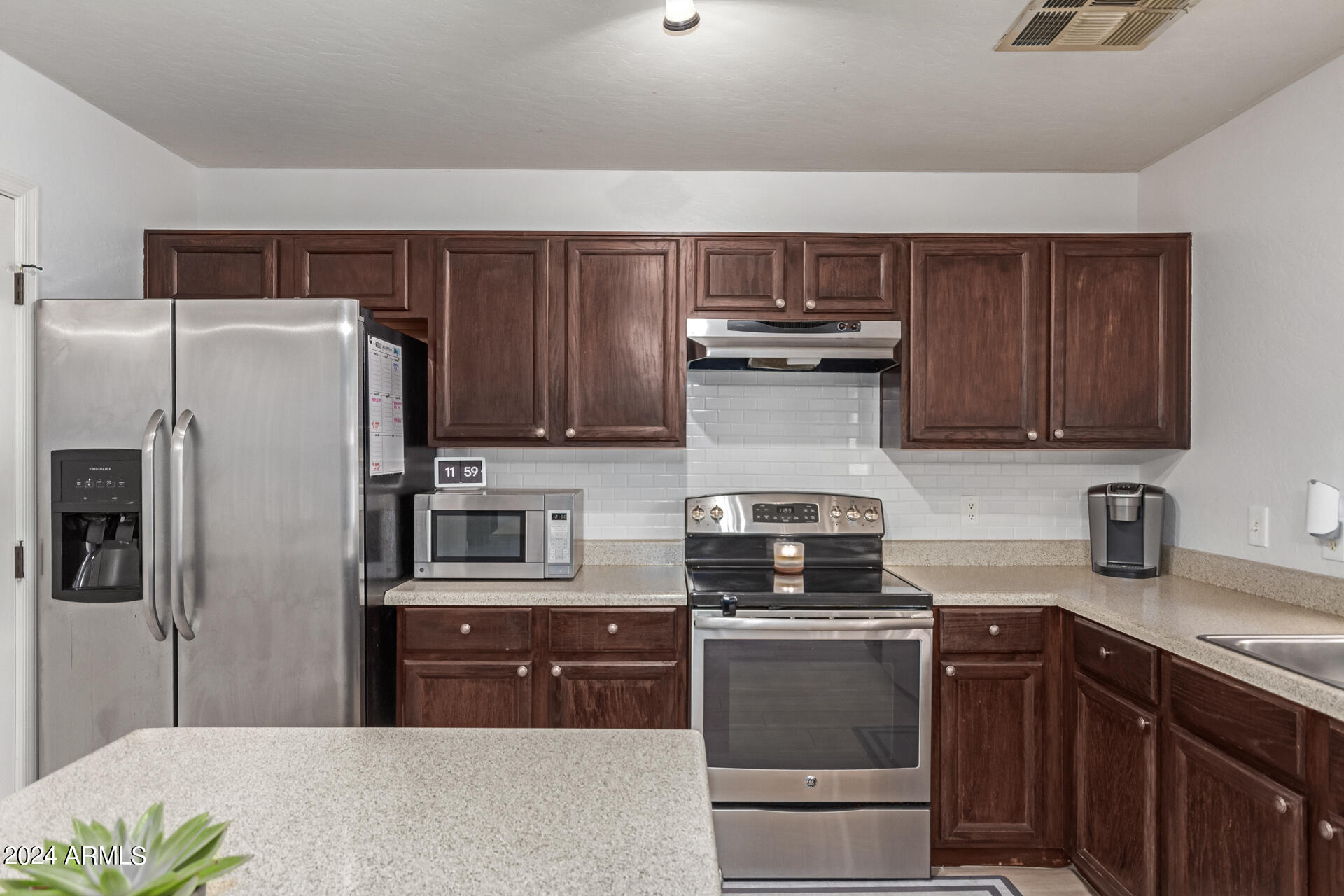 2124 N SAN VINCENTE Drive