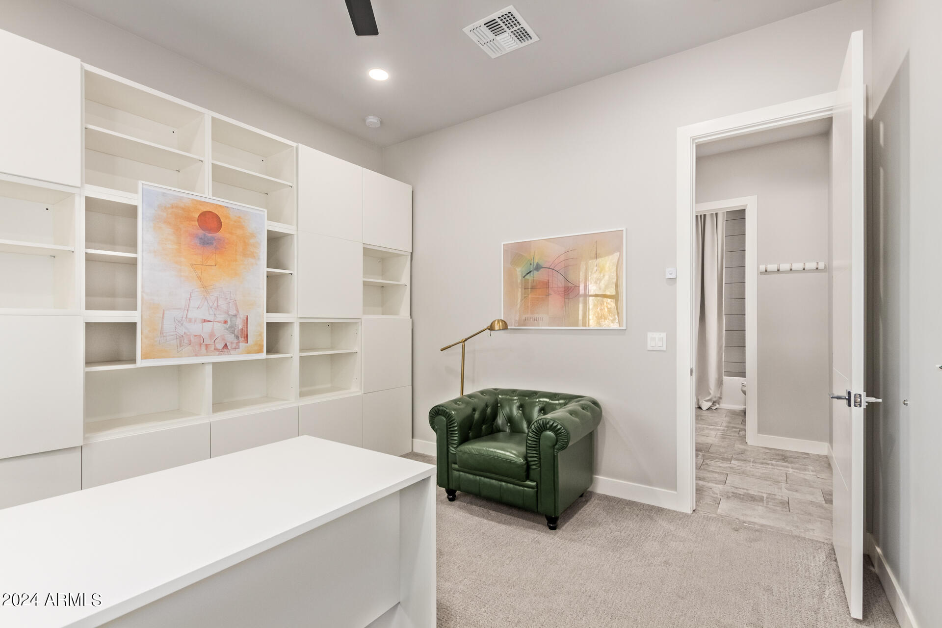 2645 E OSBORN Road # 1