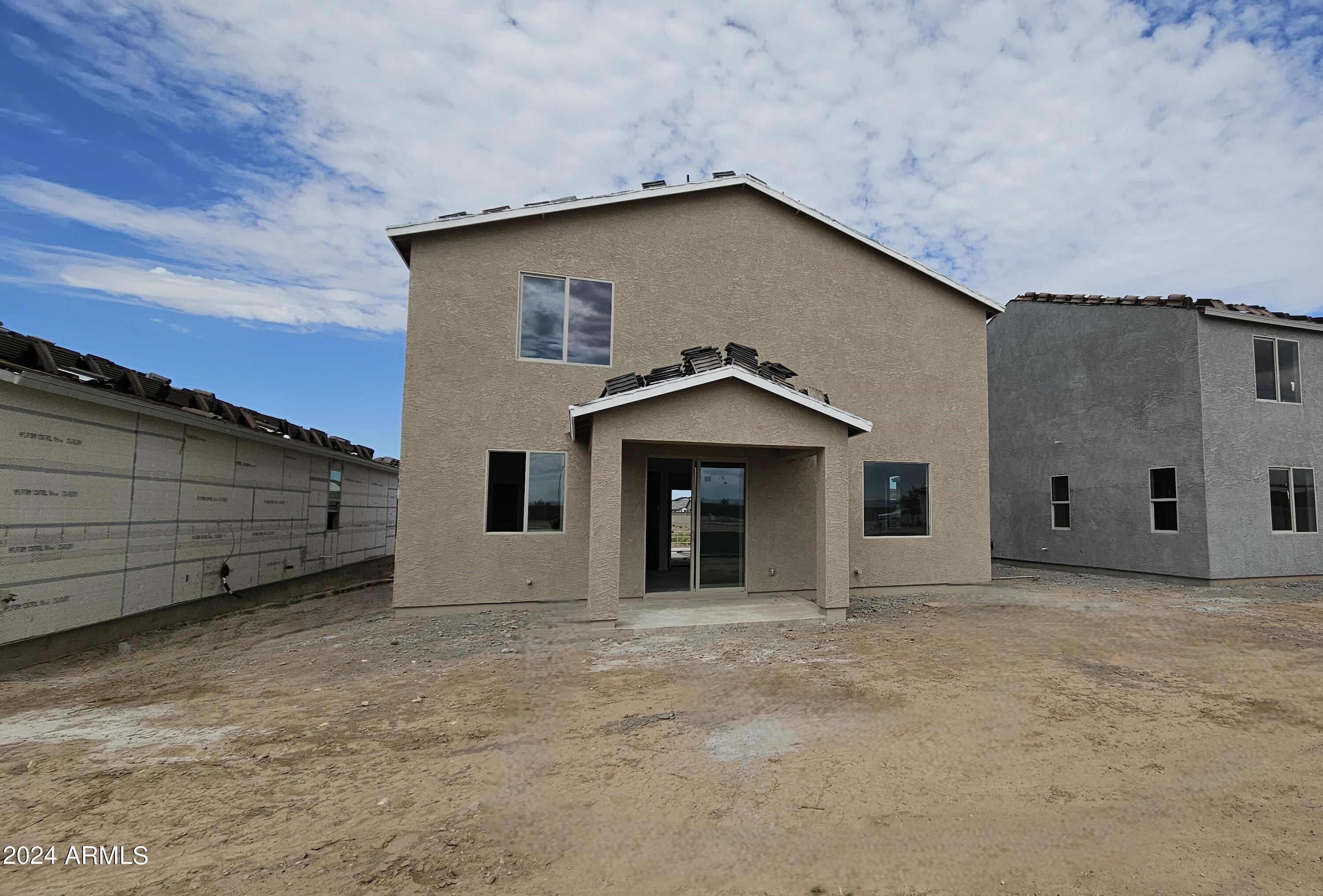 37599 N CAVERN Way