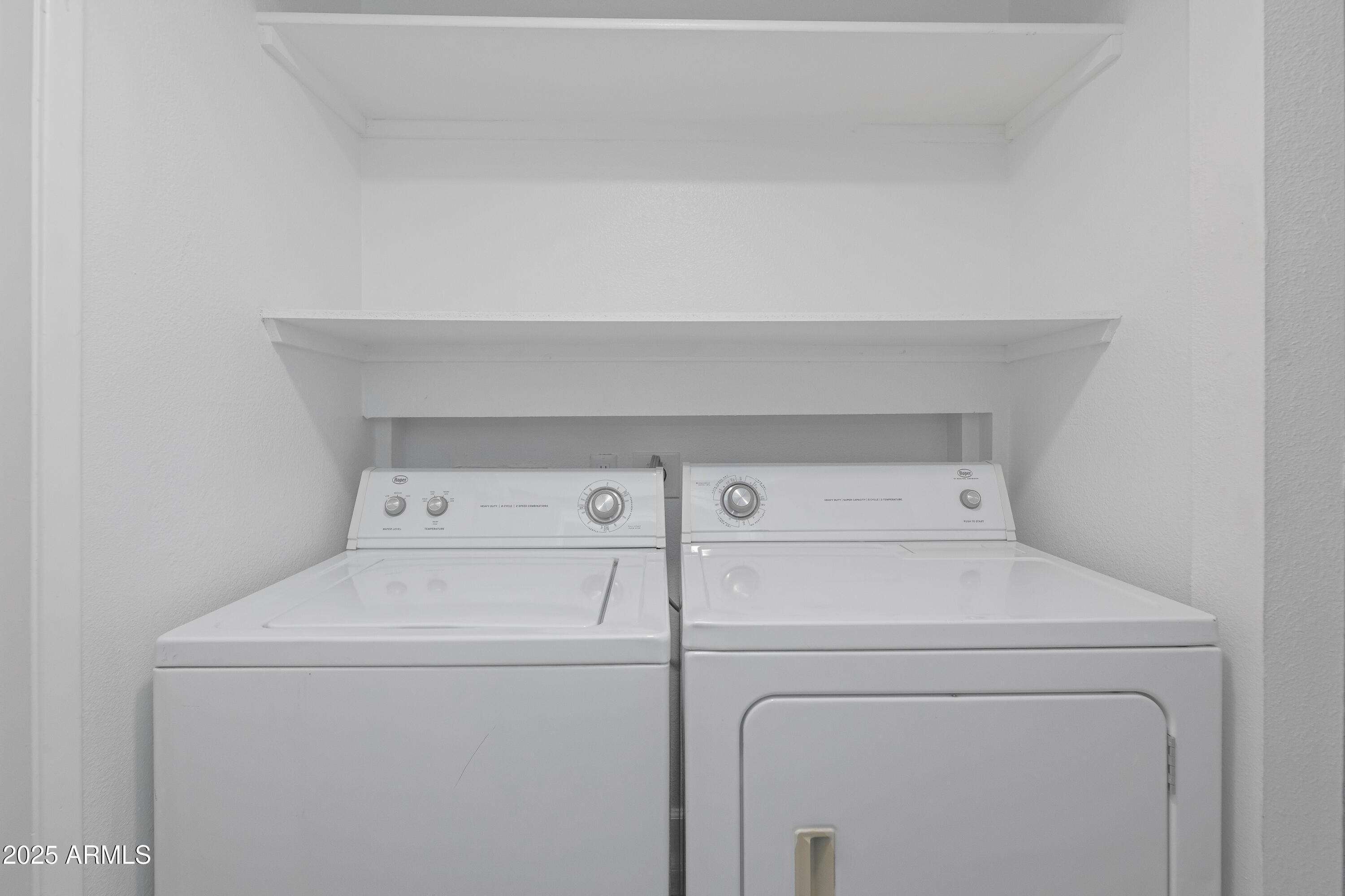 8562 E INDIAN SCHOOL Road Unit: E