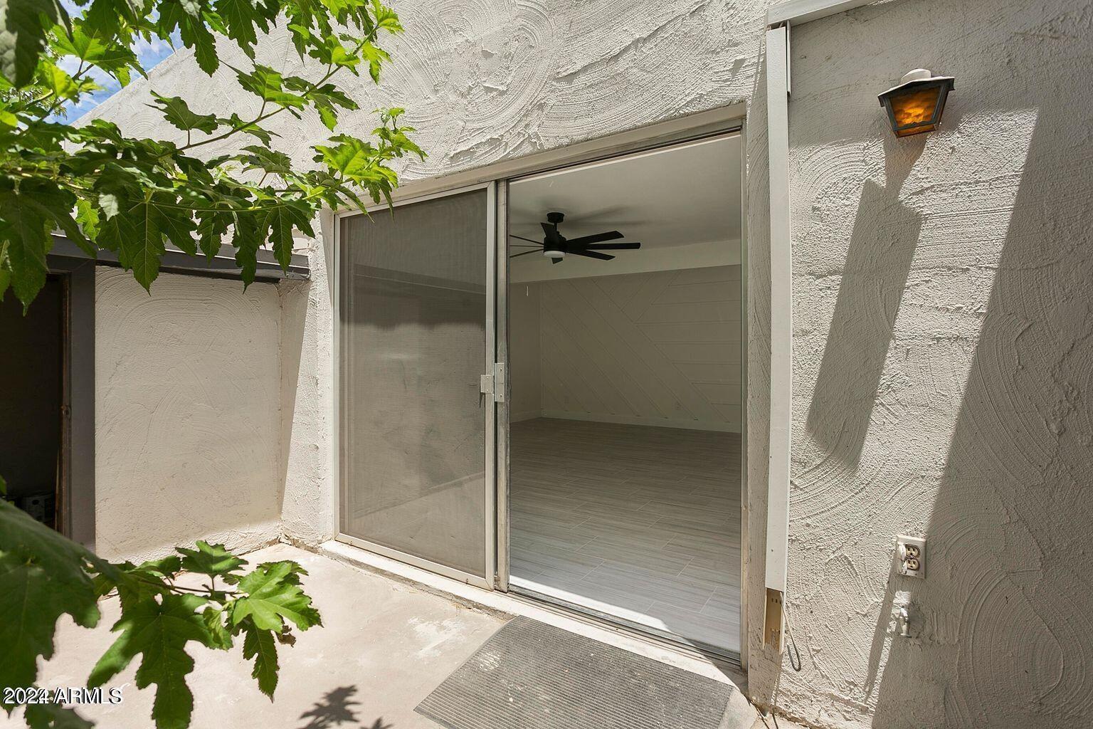 8562 E INDIAN SCHOOL Road Unit: E