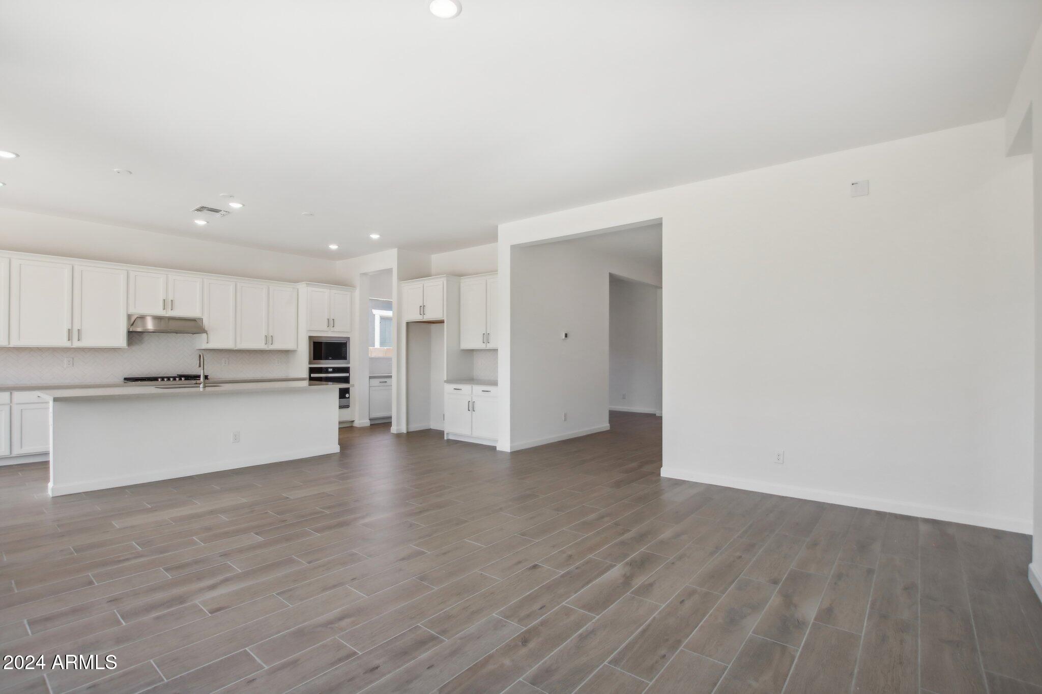 22677 E LORDS Way