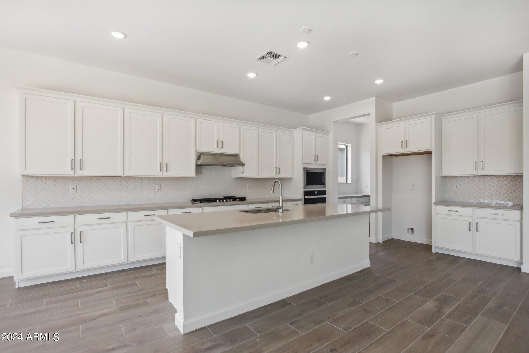 22677 E LORDS Way