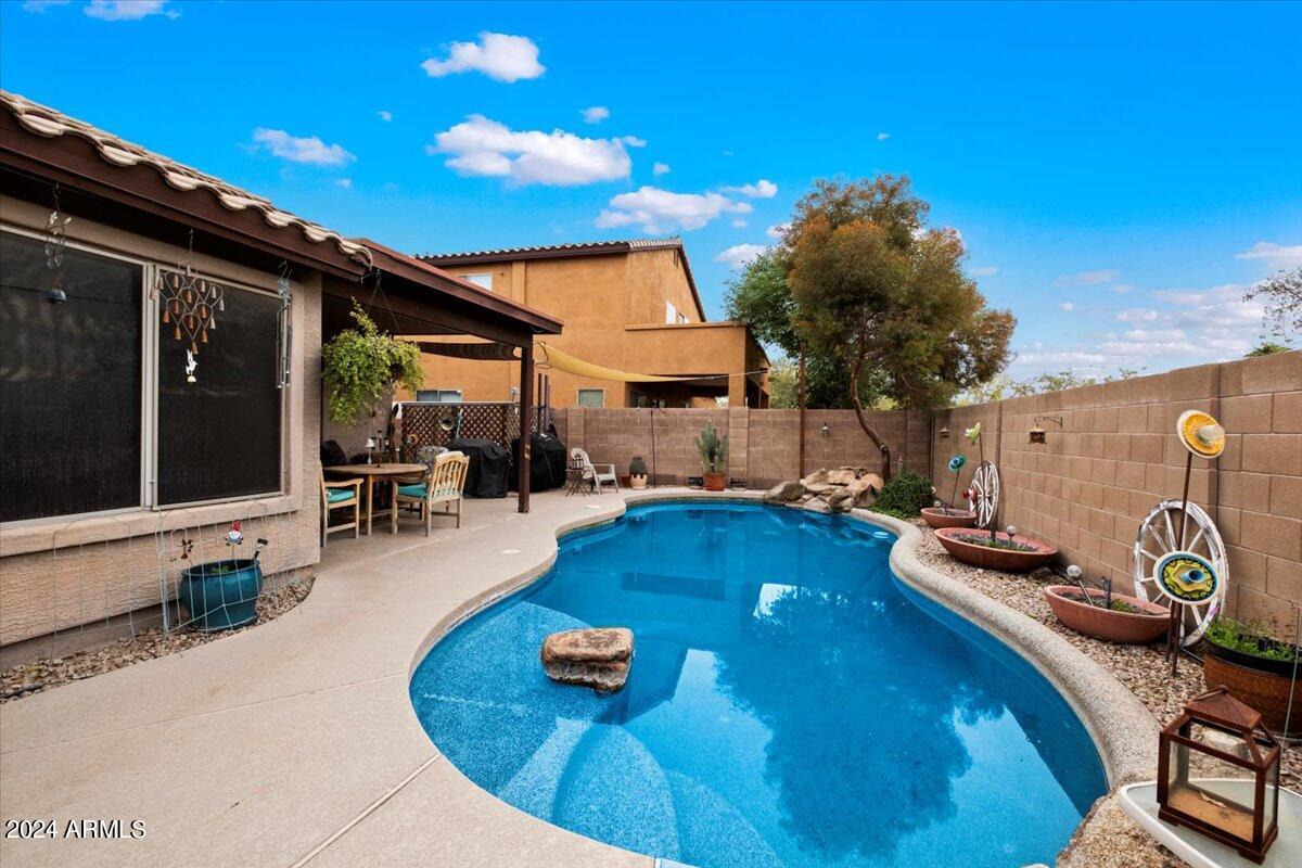 8212 S 54th Lane