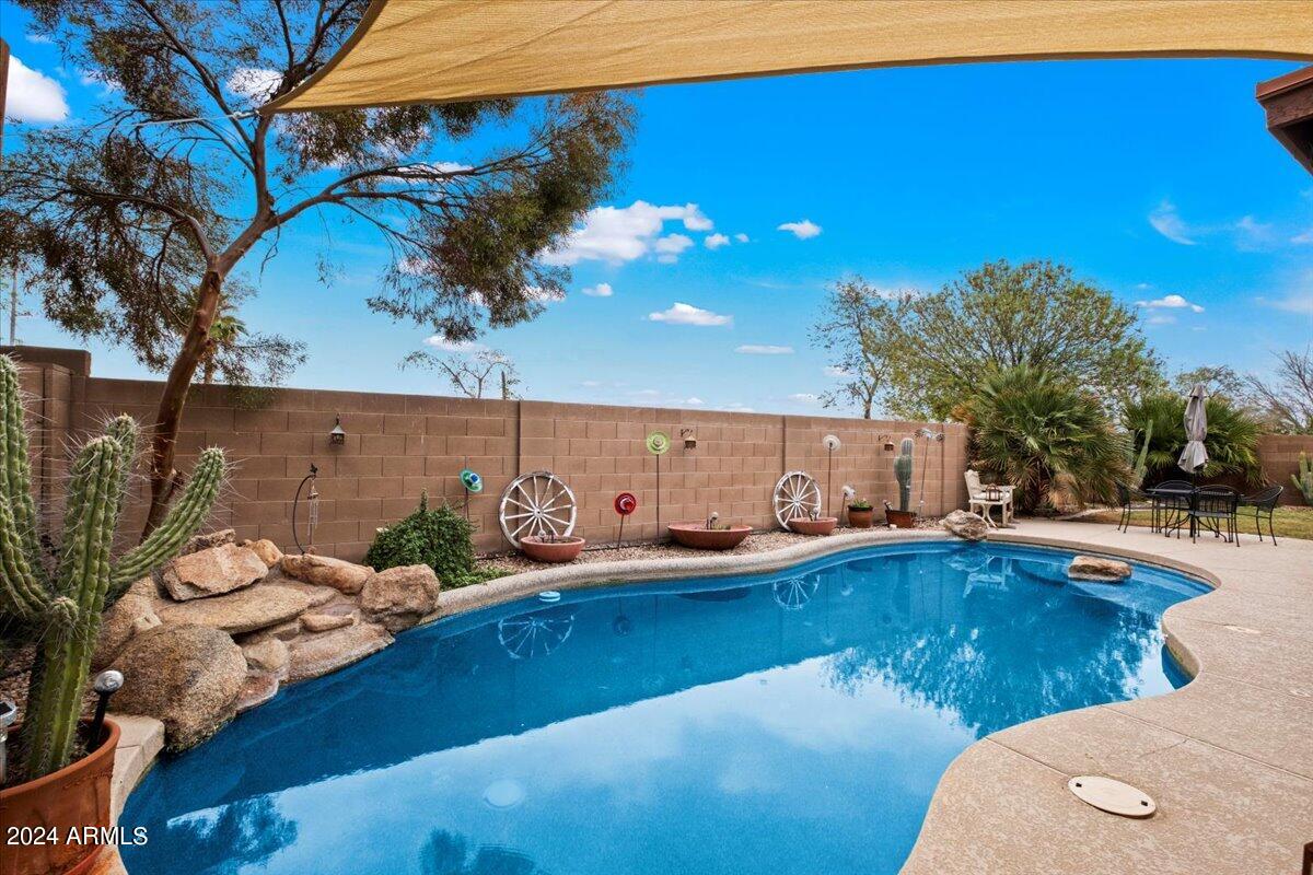 8212 S 54th Lane