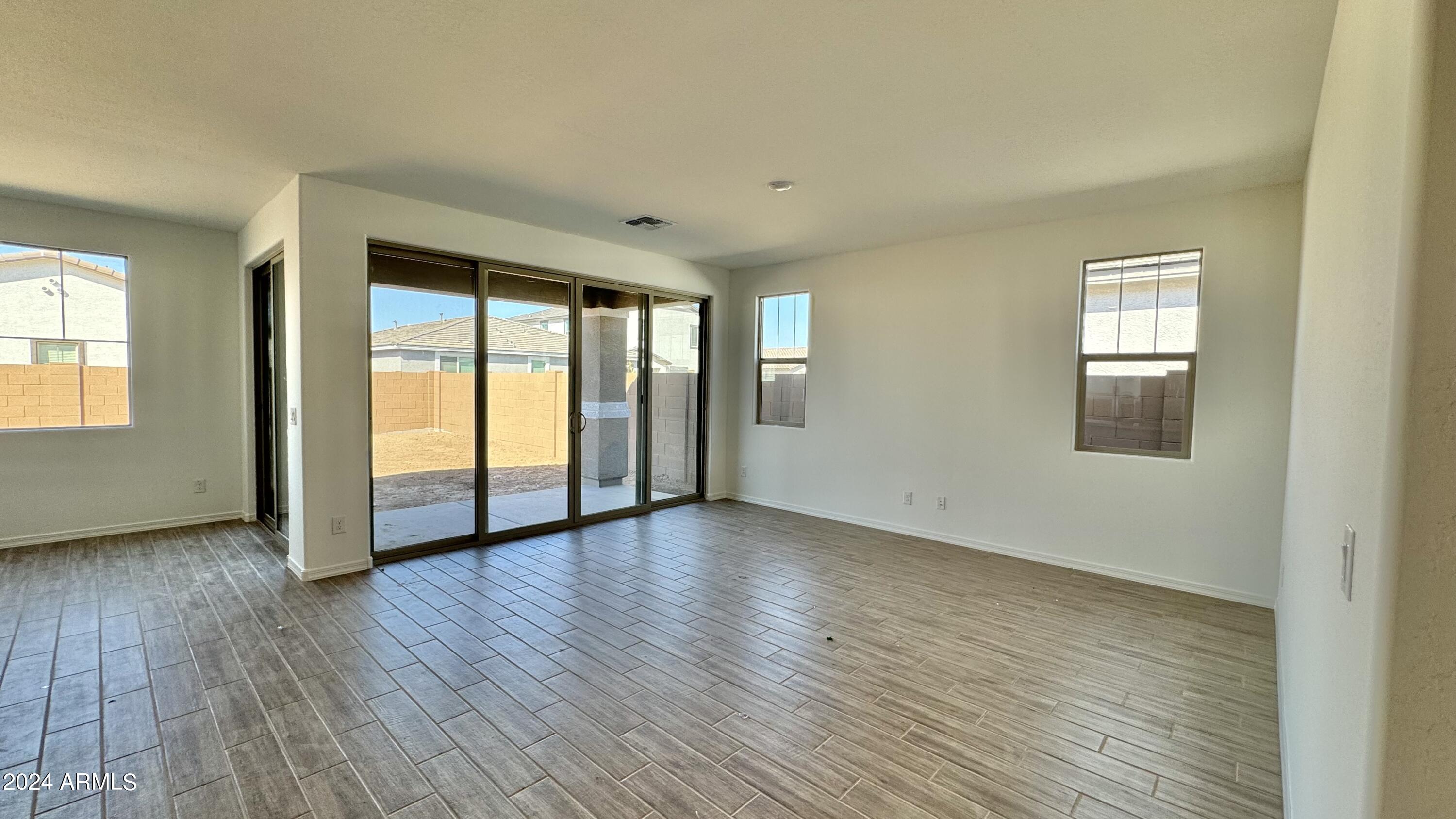22888 E ROUNDUP Way