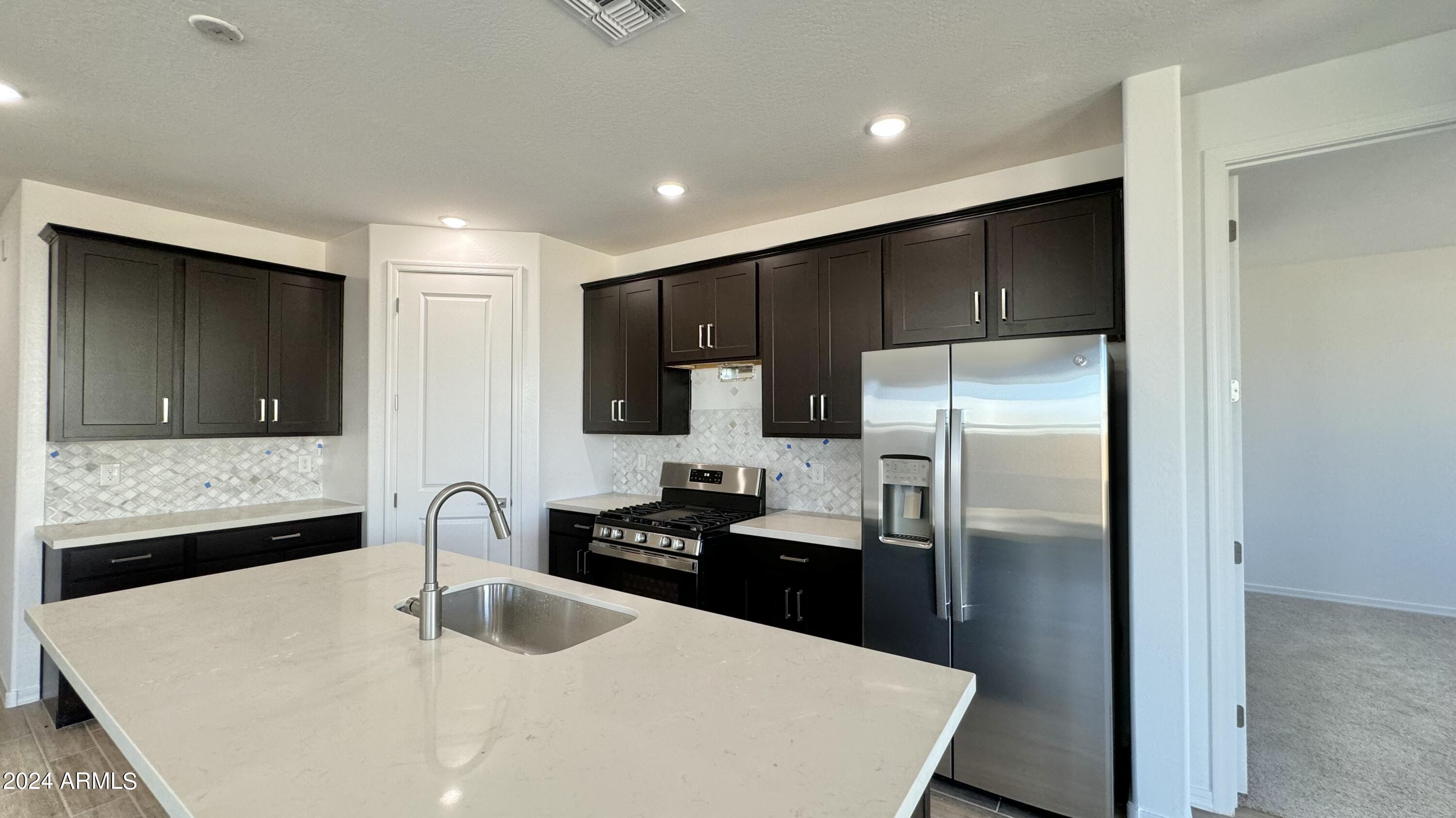 22888 E ROUNDUP Way