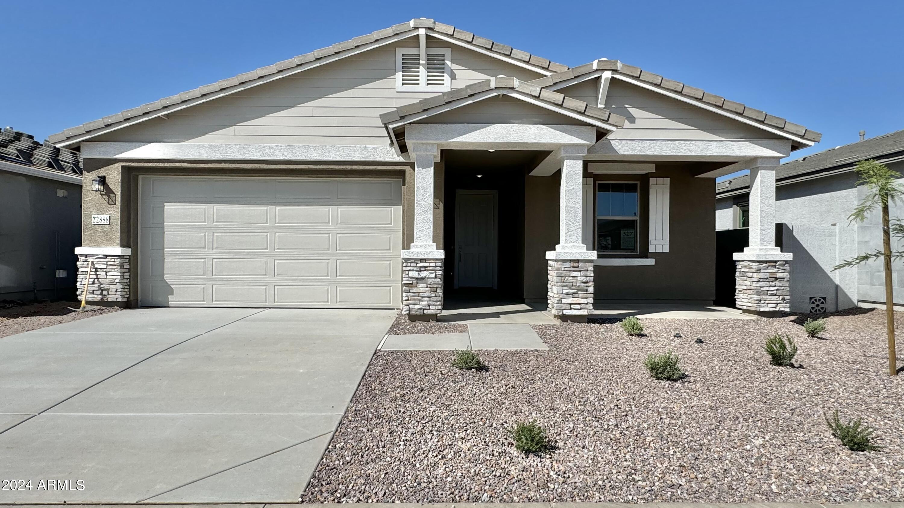 22888 E ROUNDUP Way