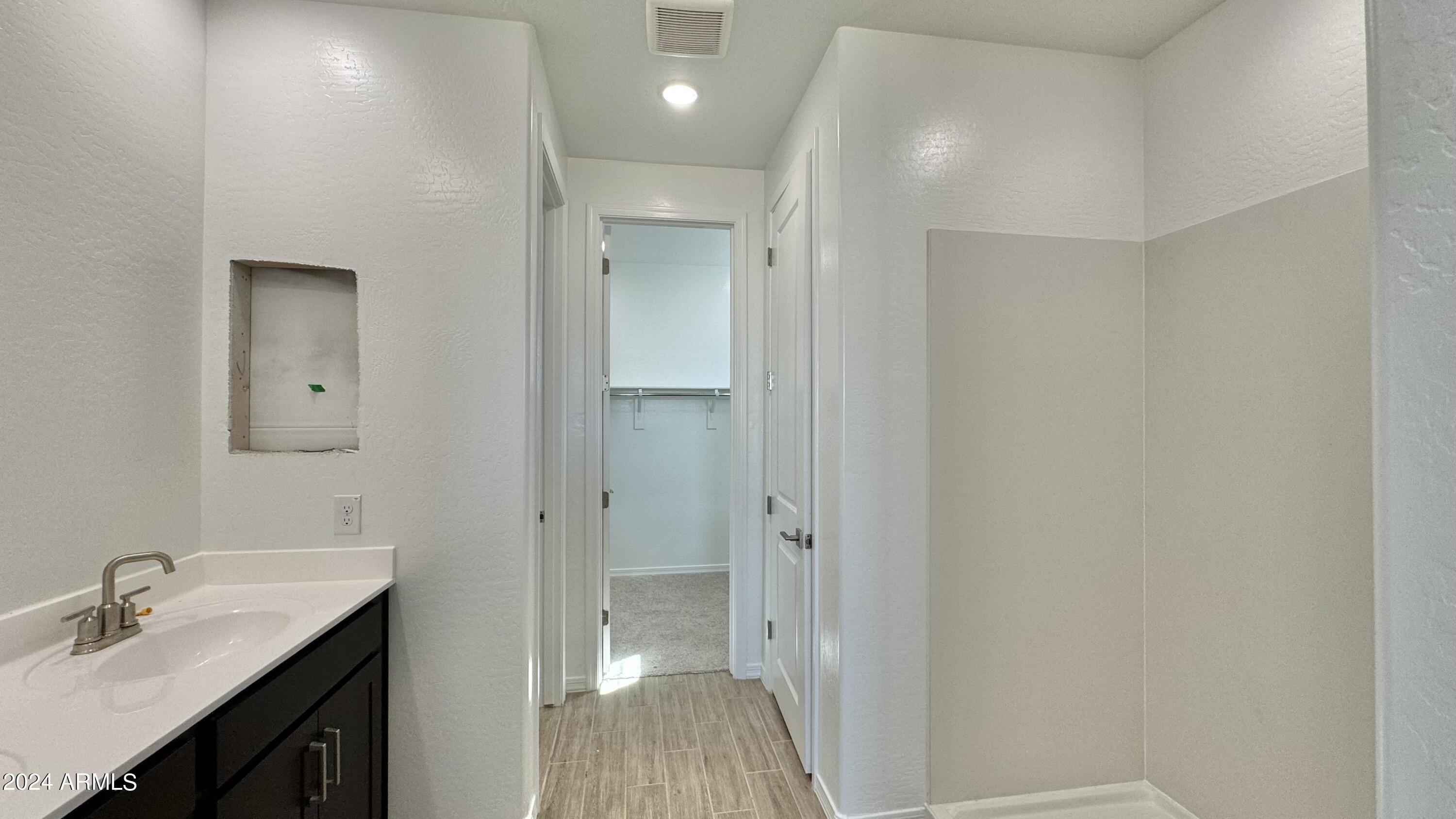 22888 E ROUNDUP Way