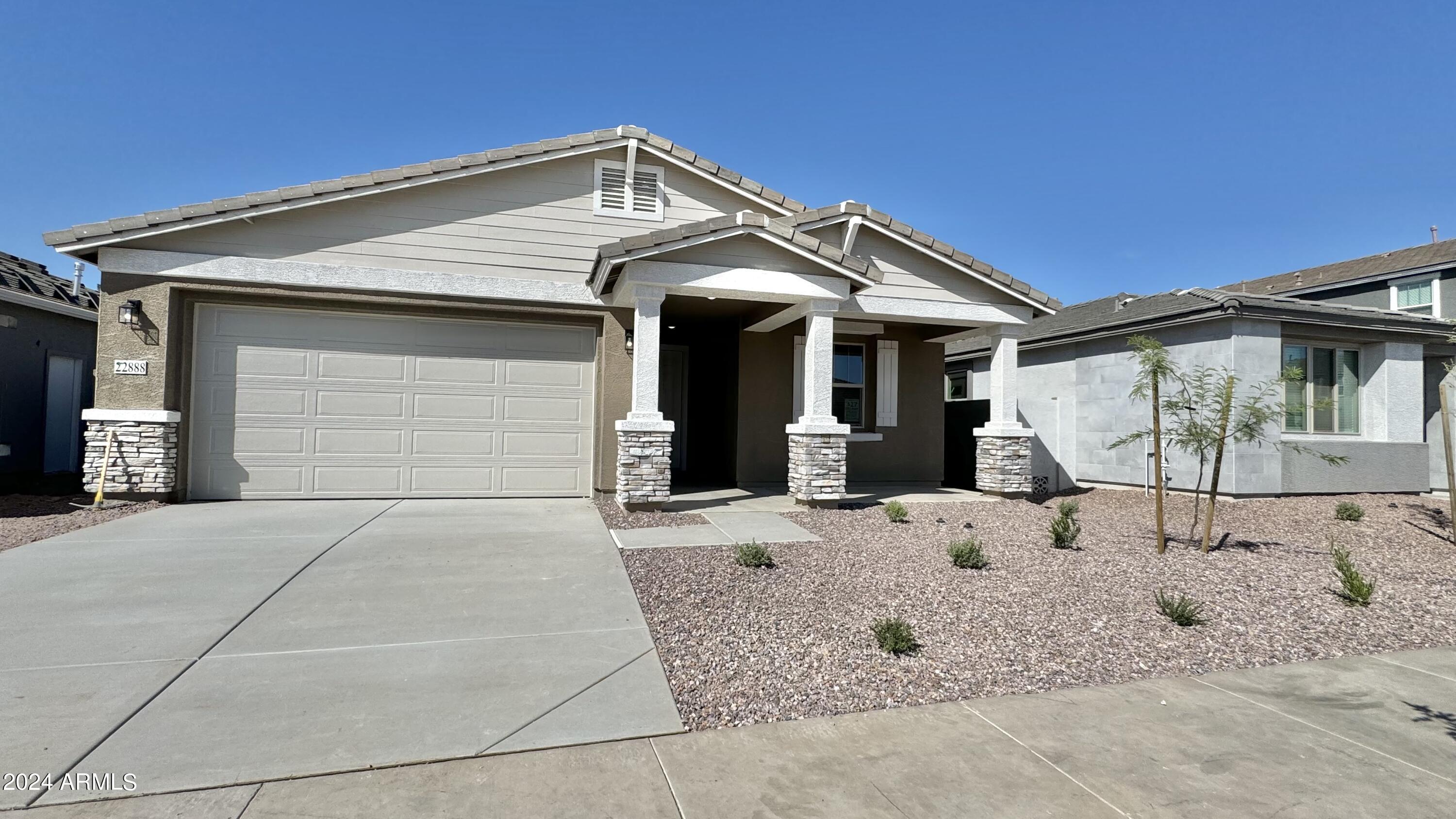 22888 E ROUNDUP Way