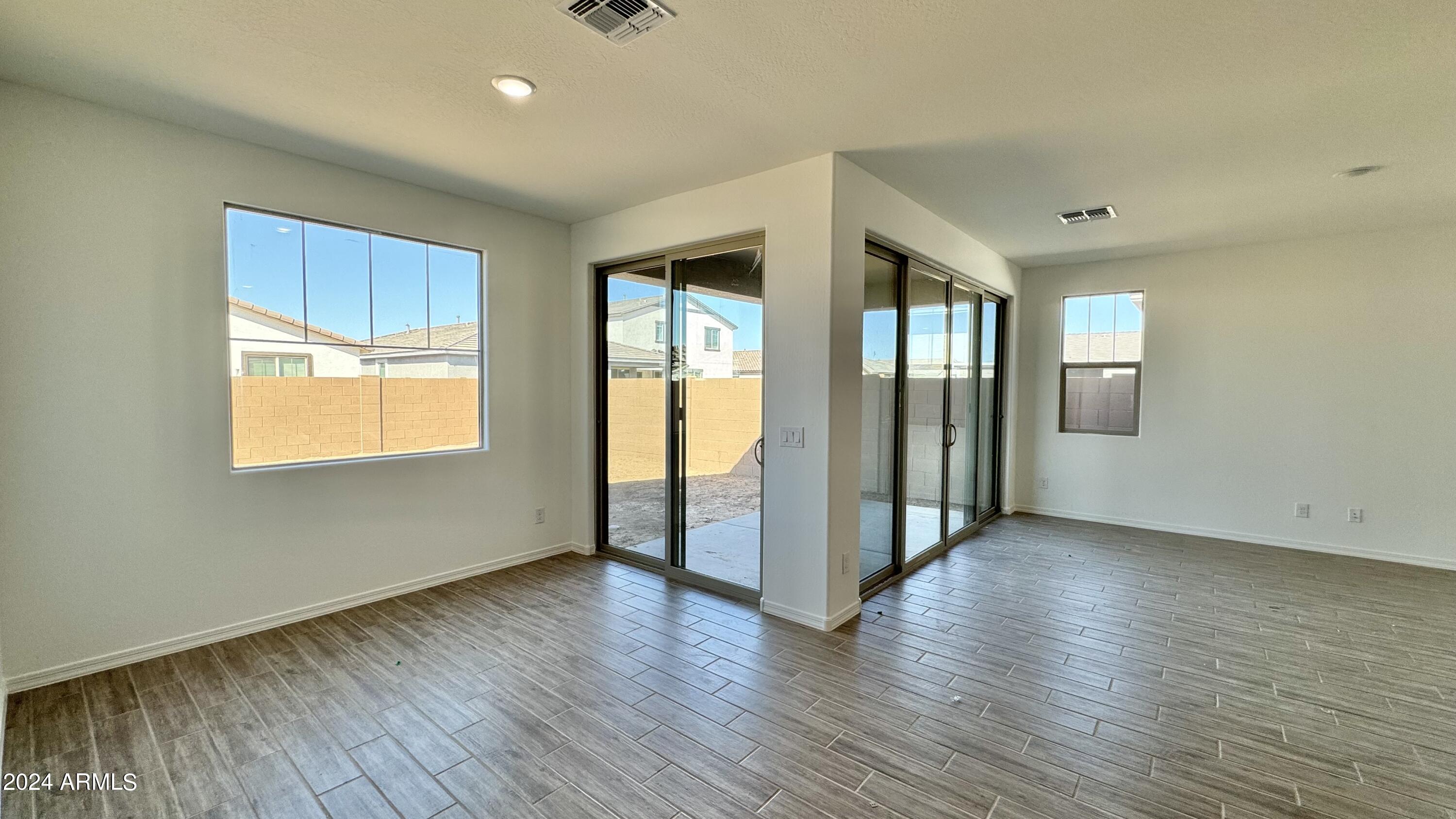 22888 E ROUNDUP Way