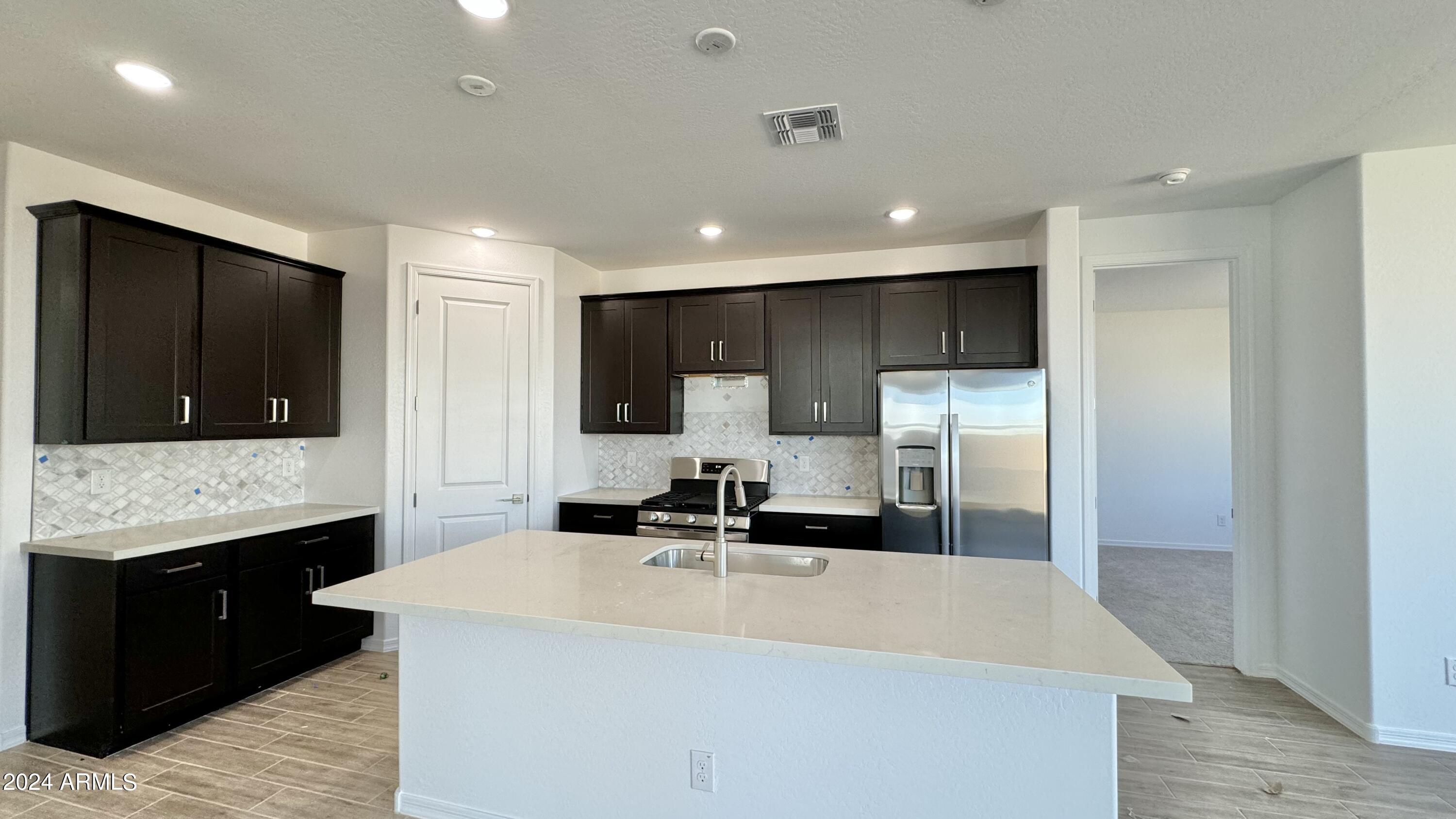 22888 E ROUNDUP Way