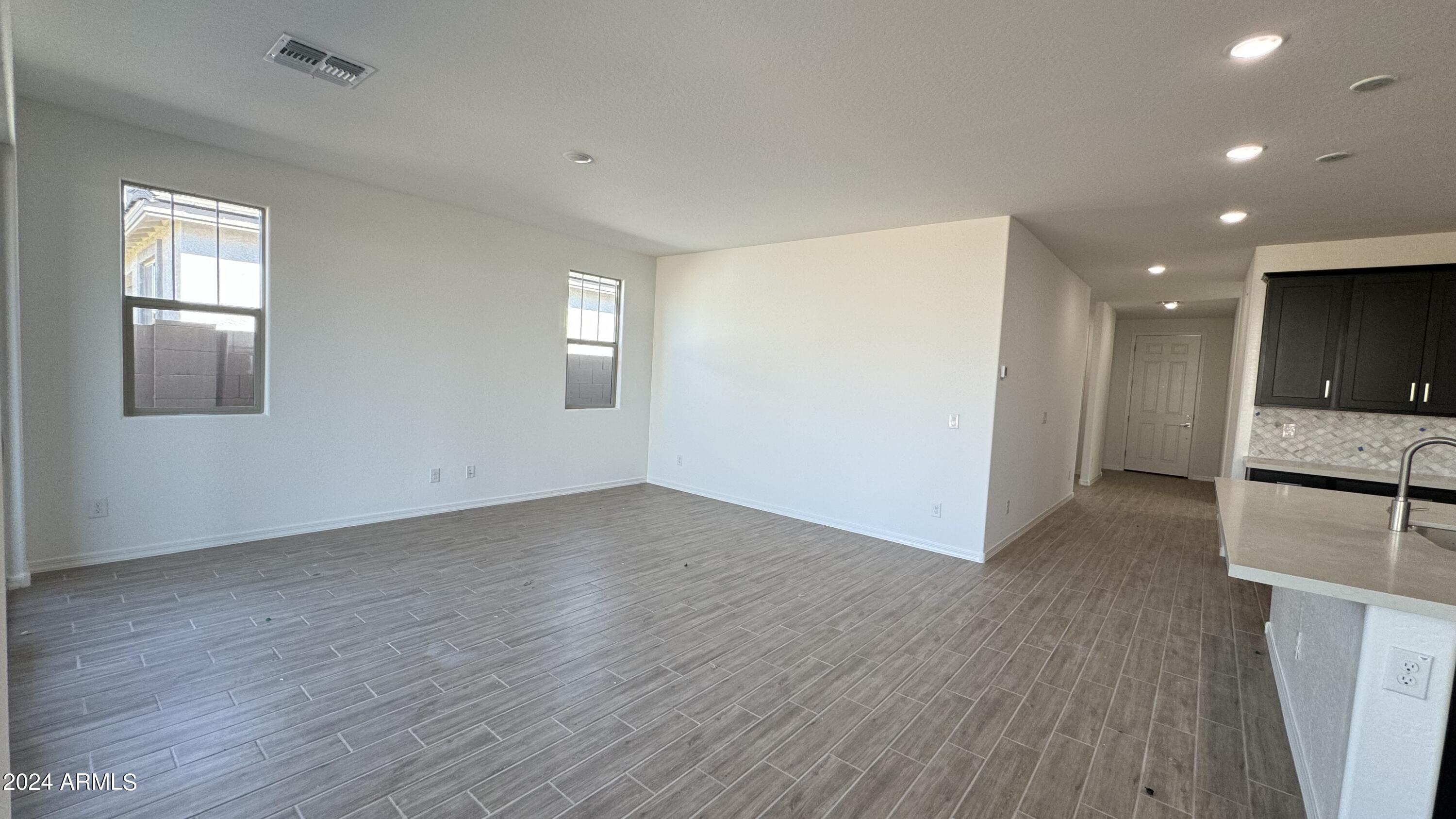 22888 E ROUNDUP Way