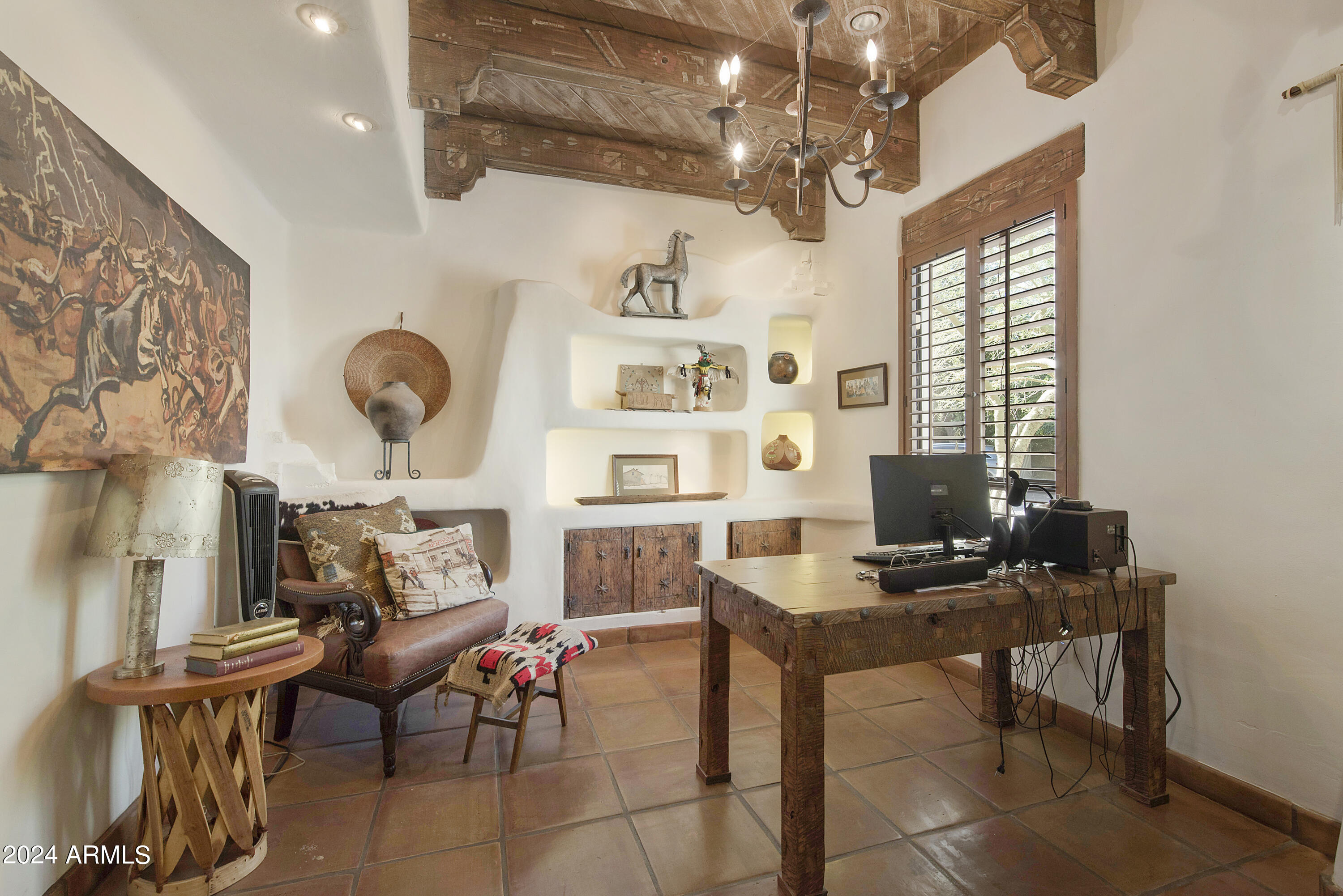 4754 E VALLEY VISTA Lane