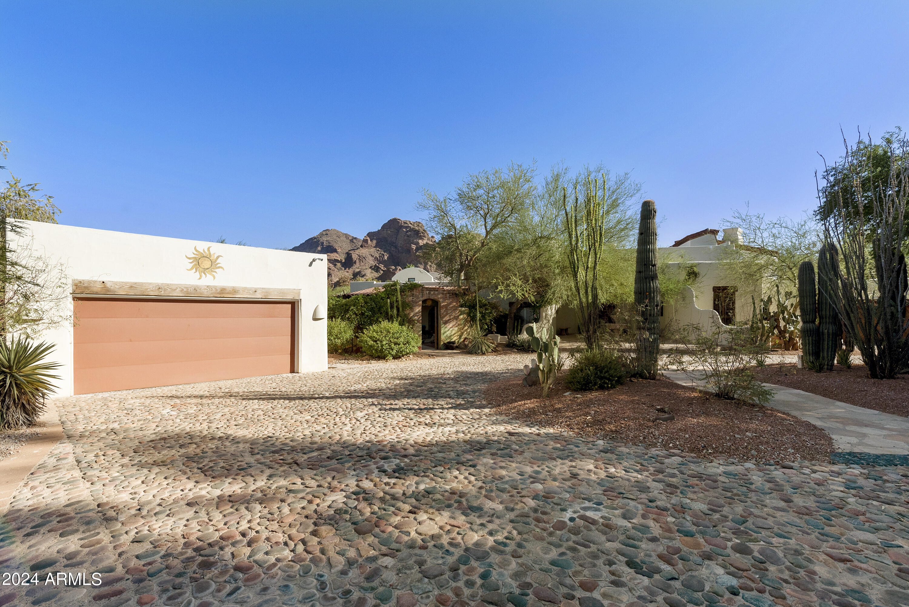 4754 E VALLEY VISTA Lane