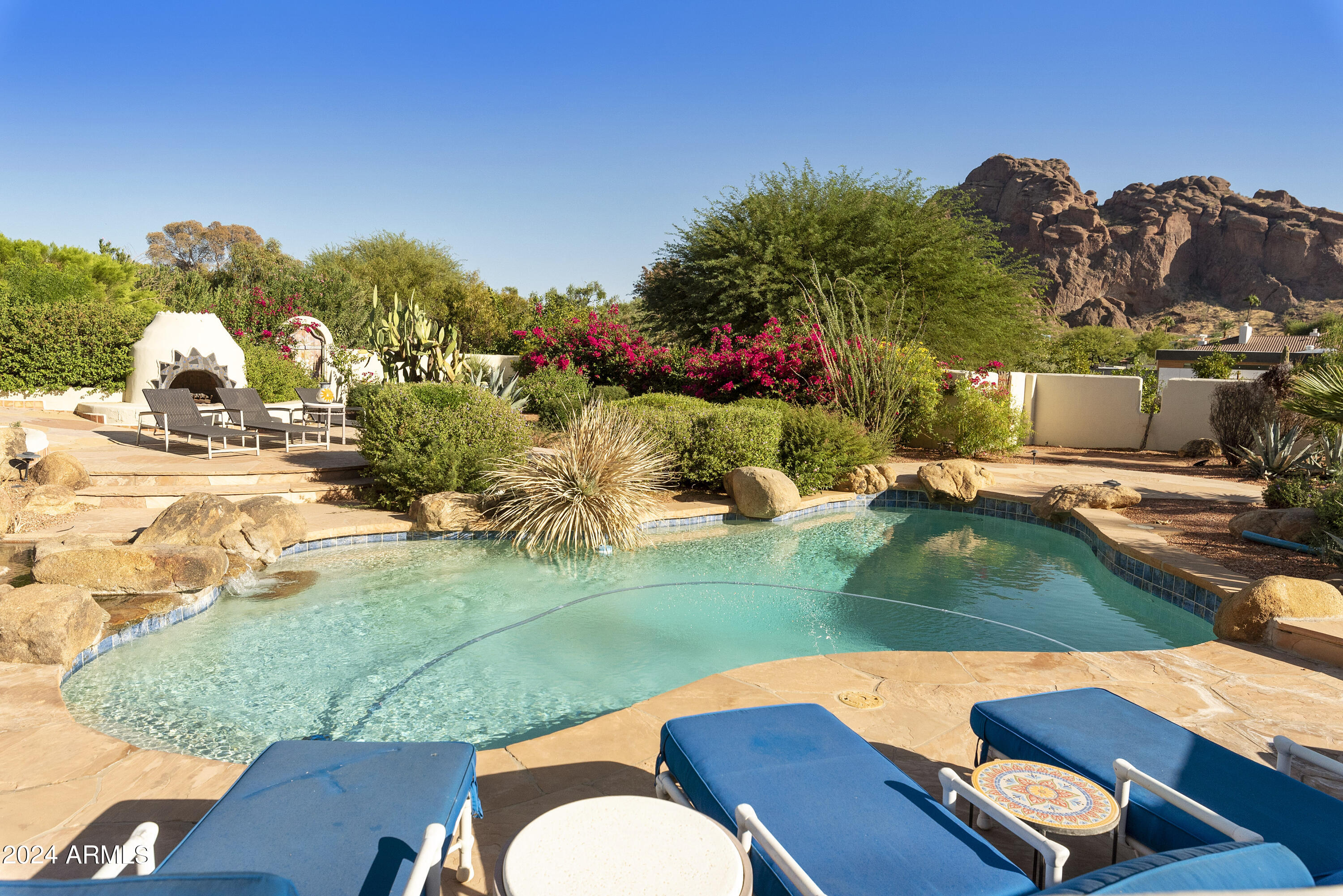 4754 E VALLEY VISTA Lane
