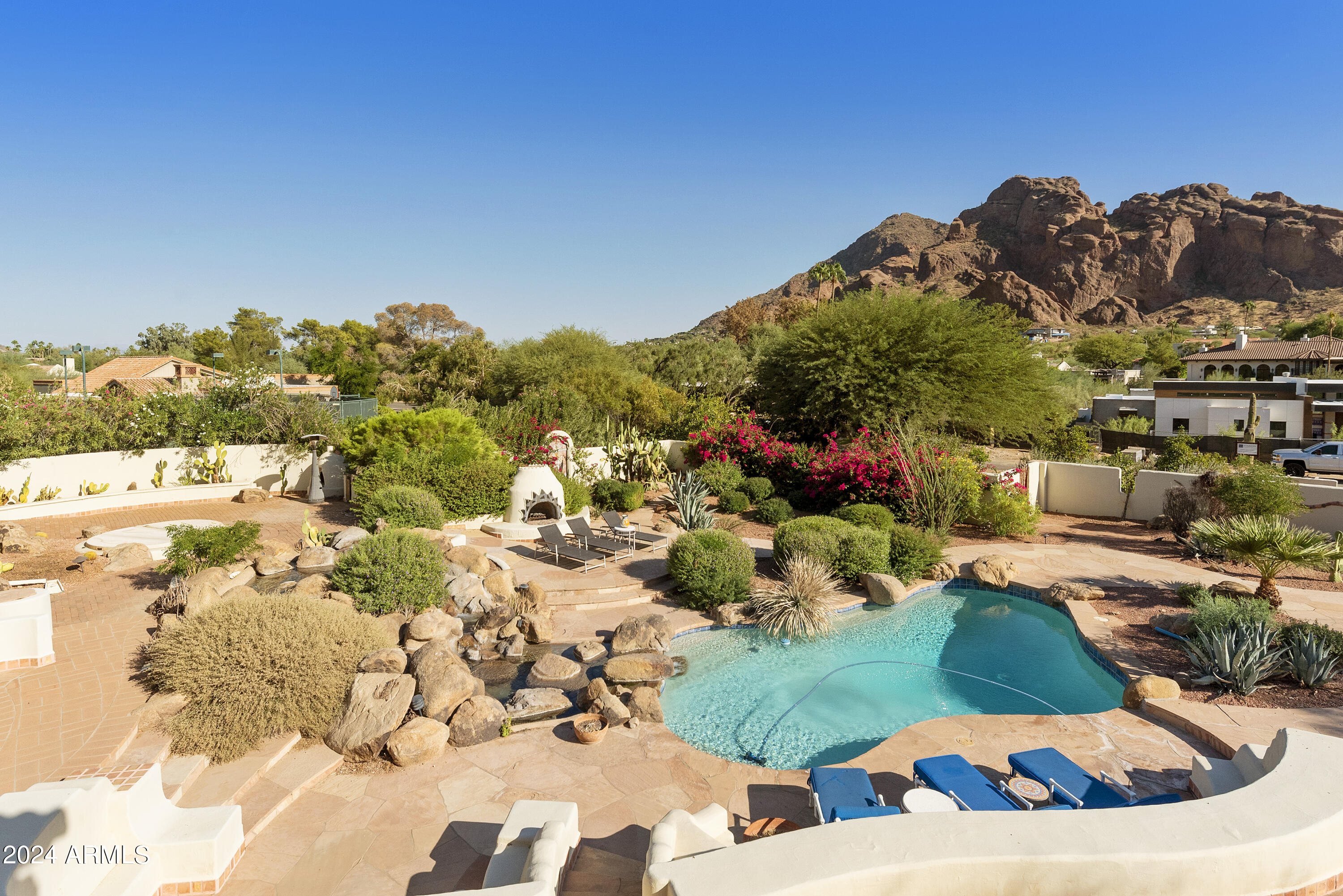 4754 E VALLEY VISTA Lane