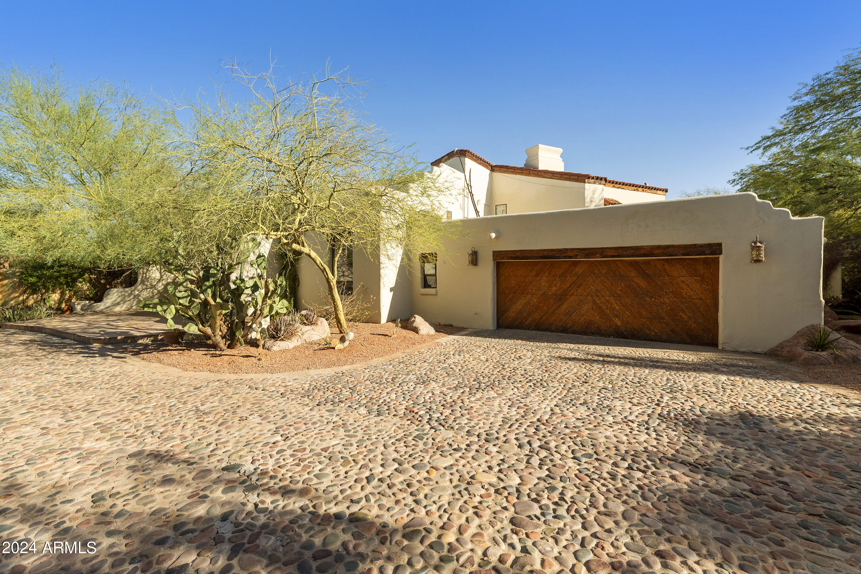 4754 E VALLEY VISTA Lane