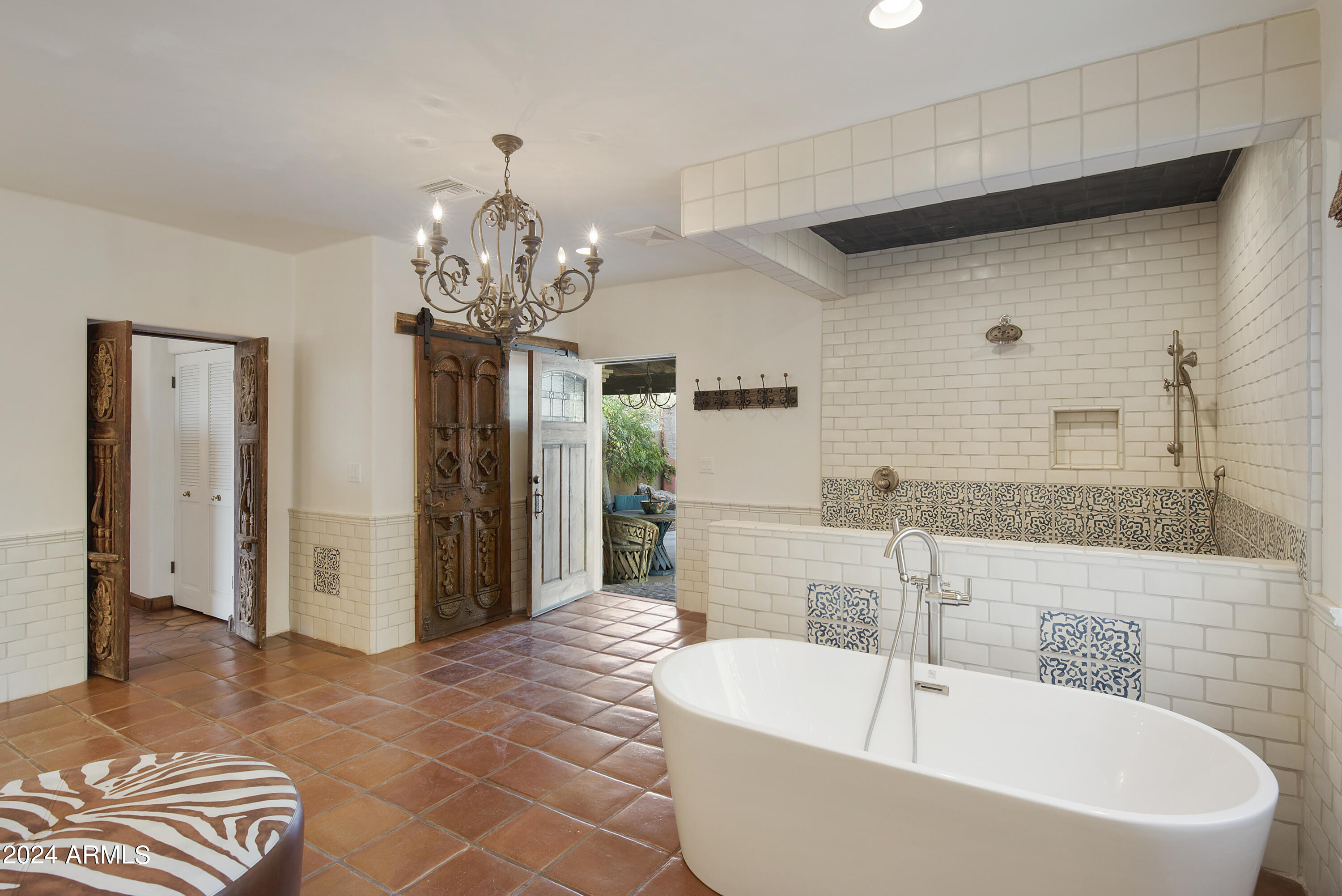 4754 E VALLEY VISTA Lane