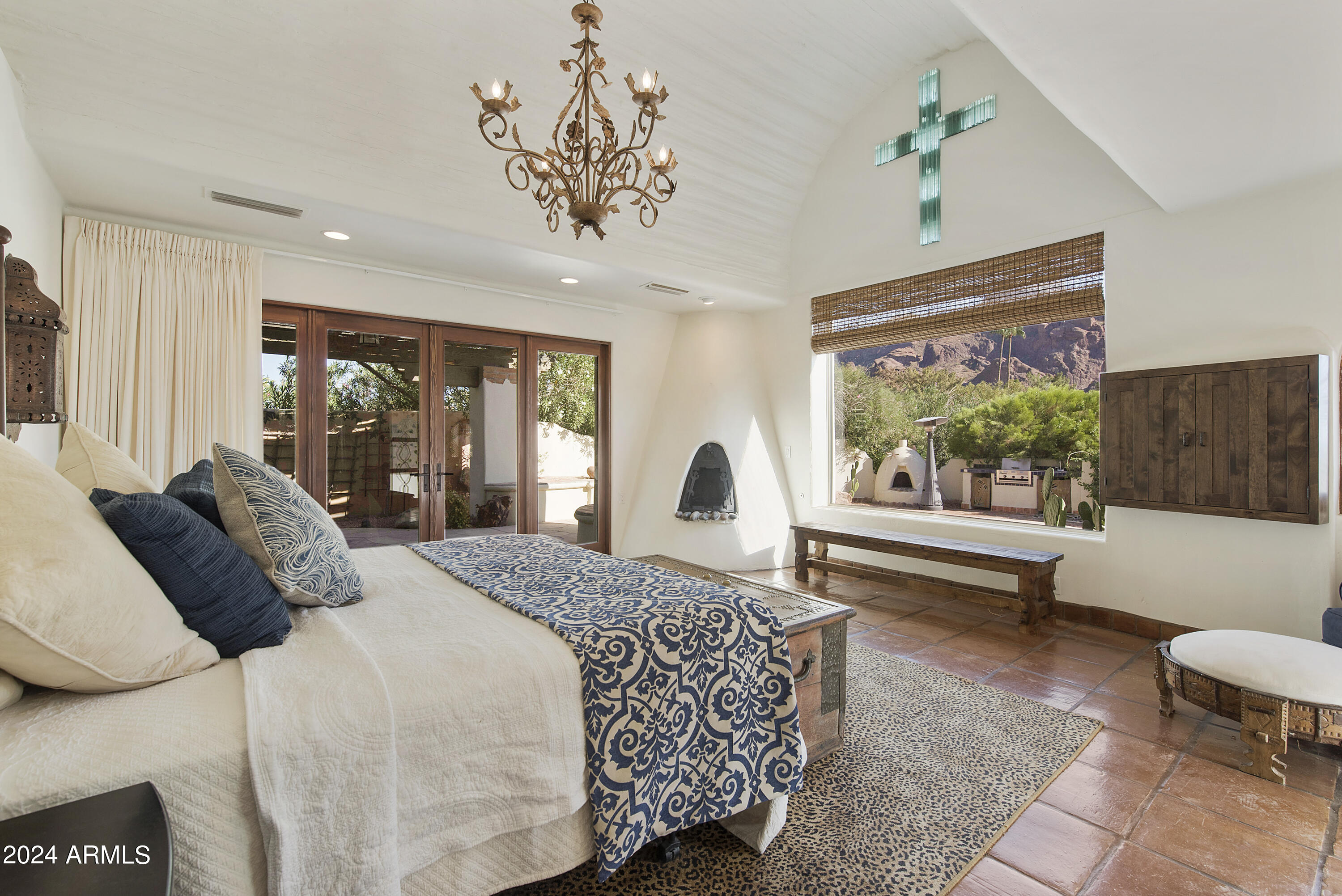 4754 E VALLEY VISTA Lane