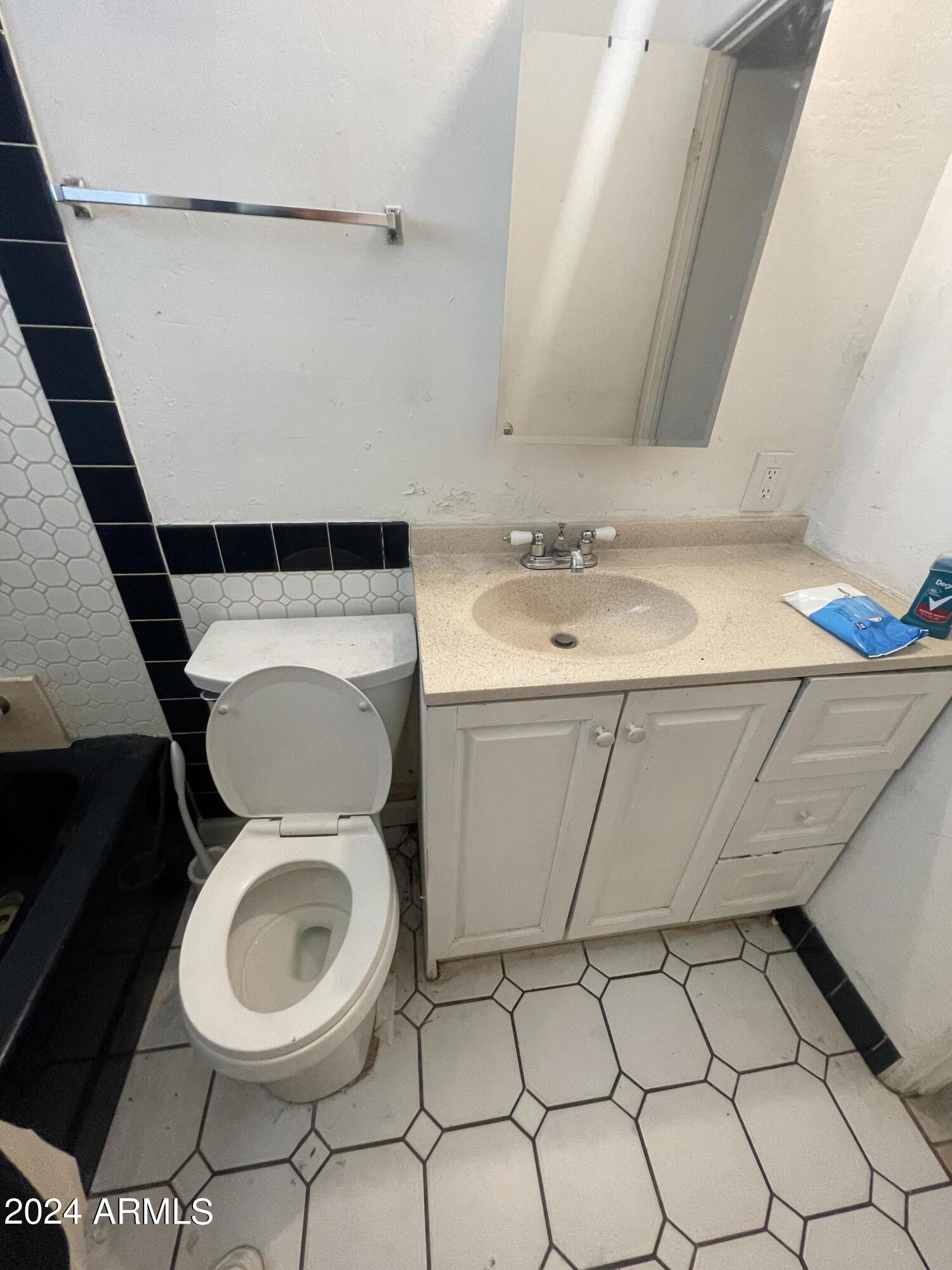 542 W MOUNTAIN VIEW Road