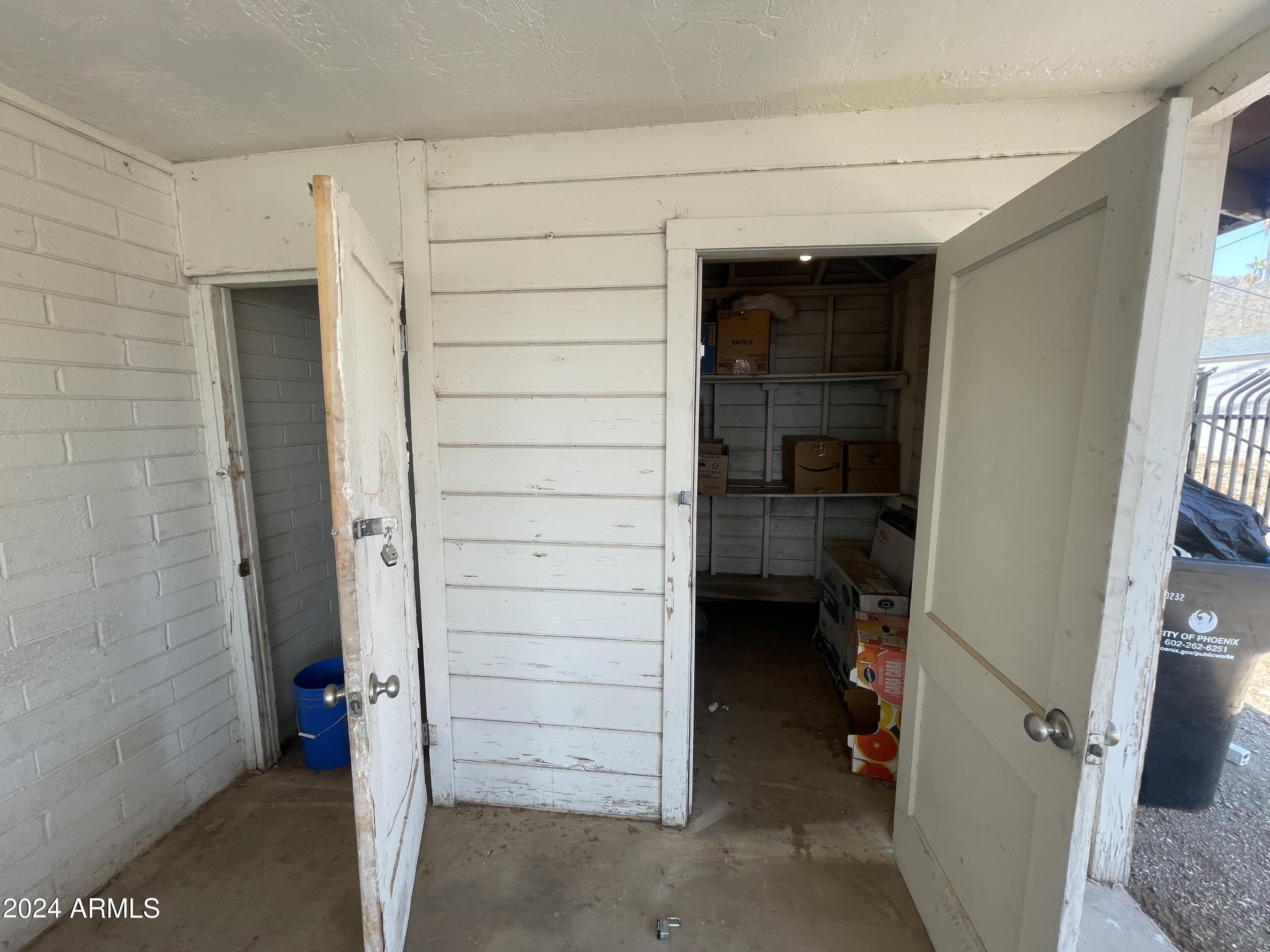 542 W MOUNTAIN VIEW Road