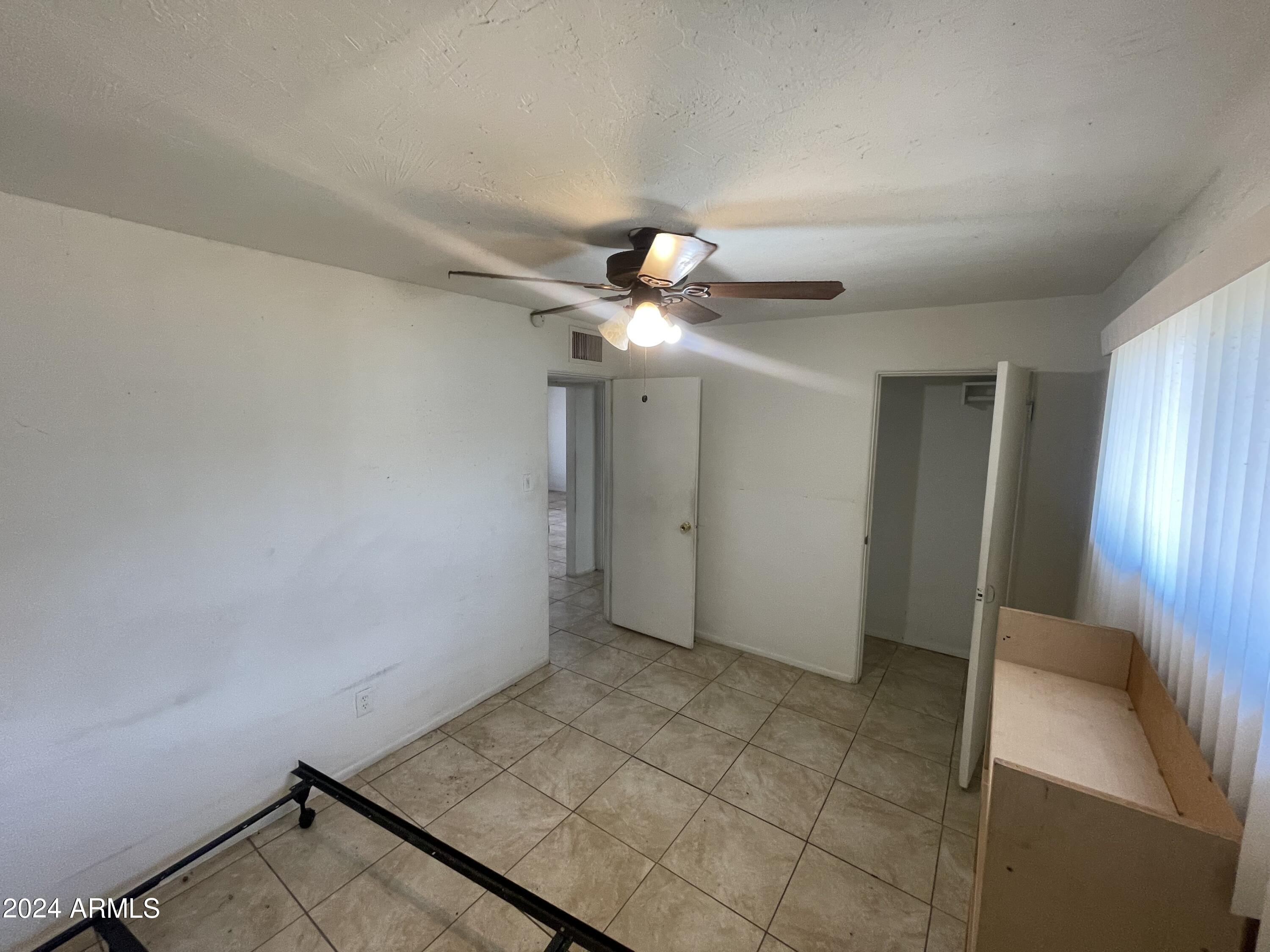 542 W MOUNTAIN VIEW Road