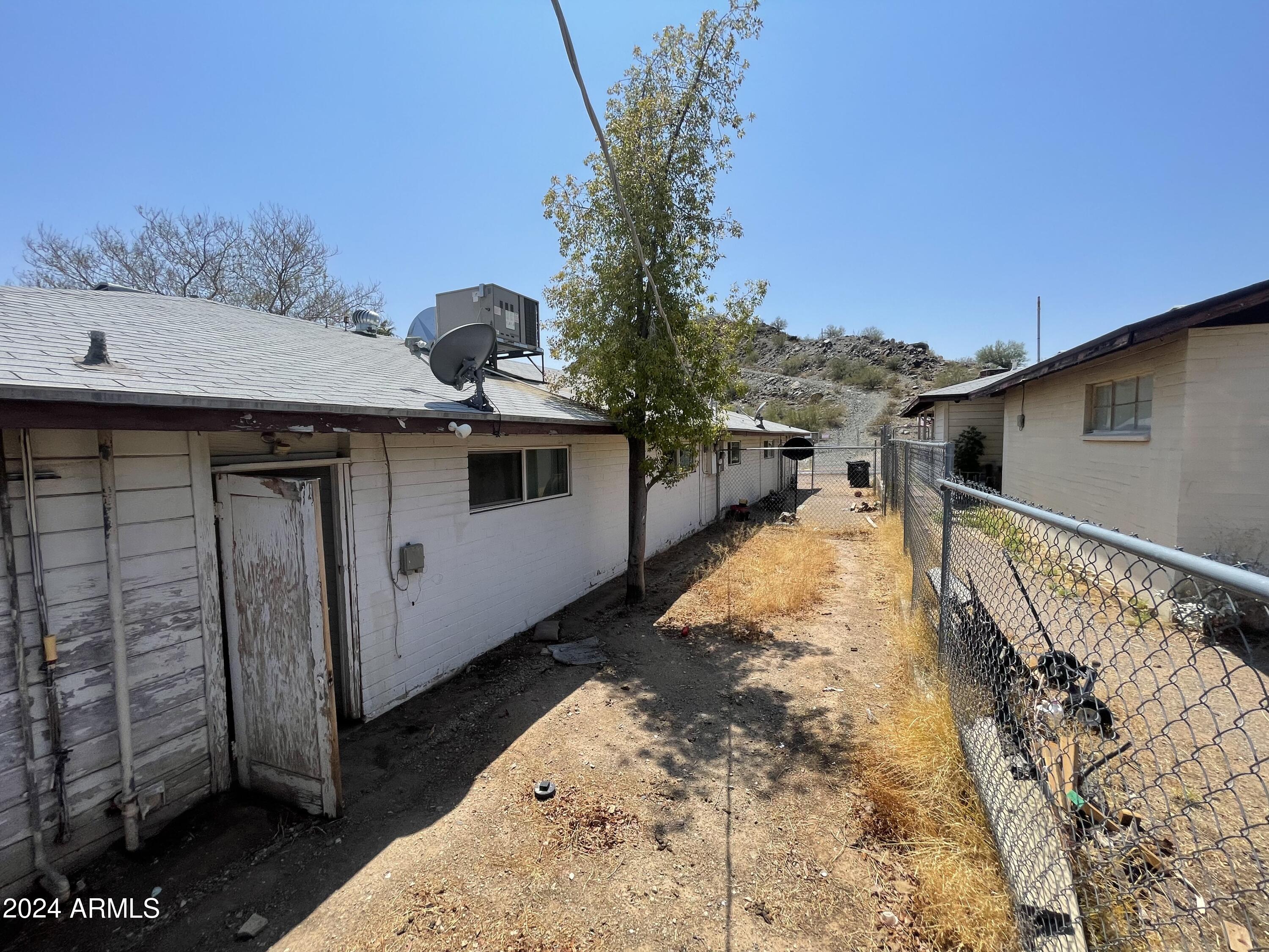 542 W MOUNTAIN VIEW Road