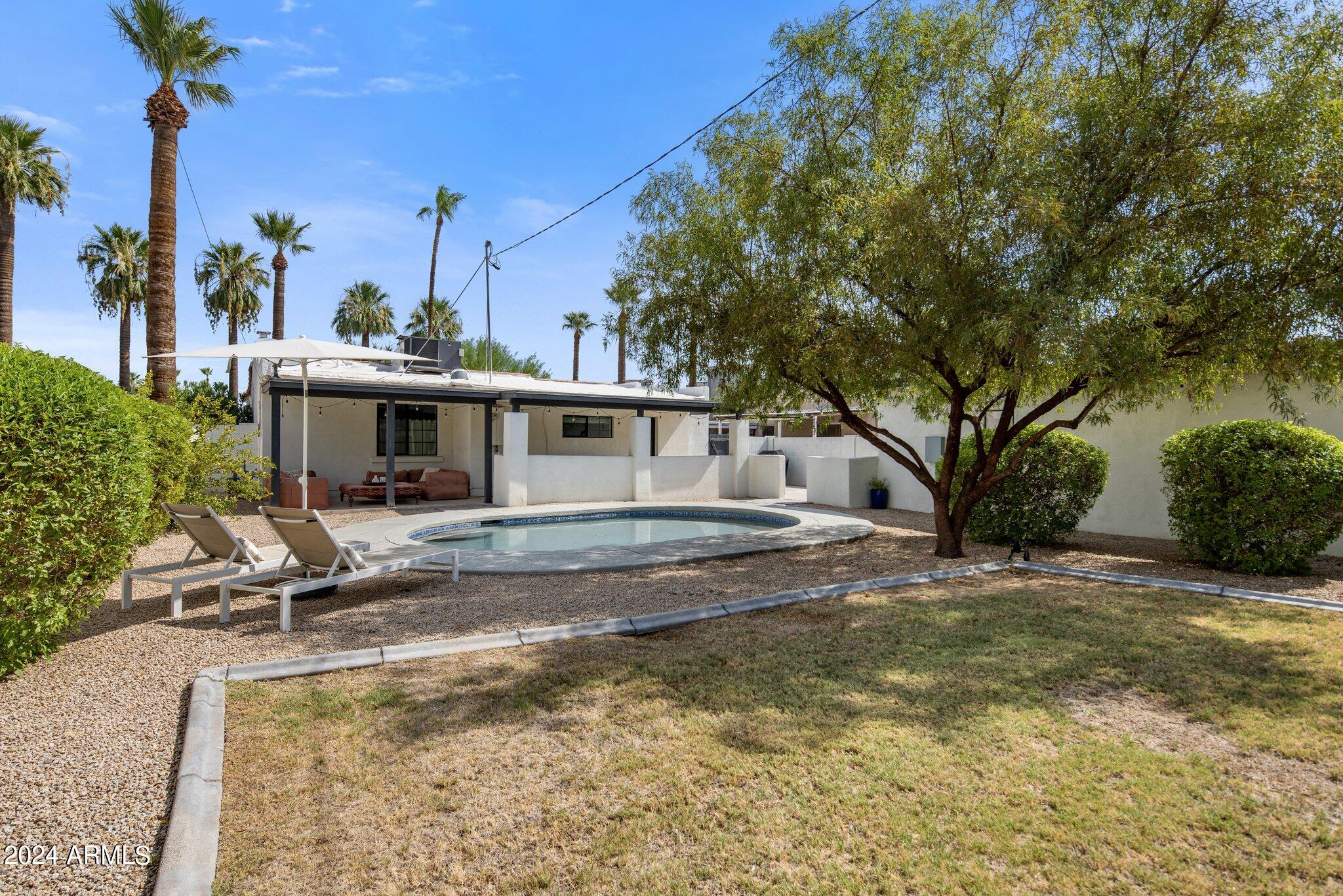 309 W ENCANTO Boulevard