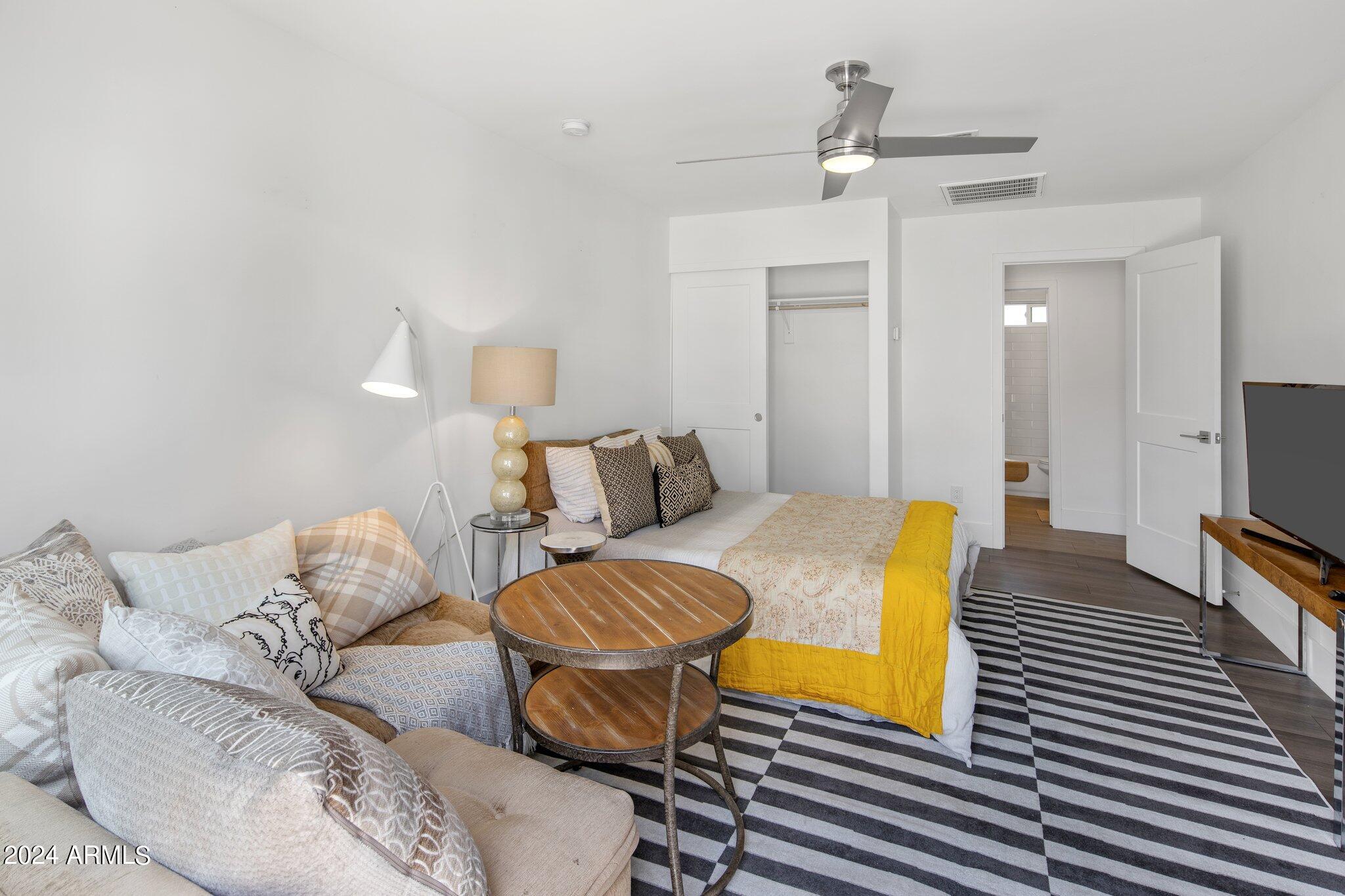 309 W ENCANTO Boulevard