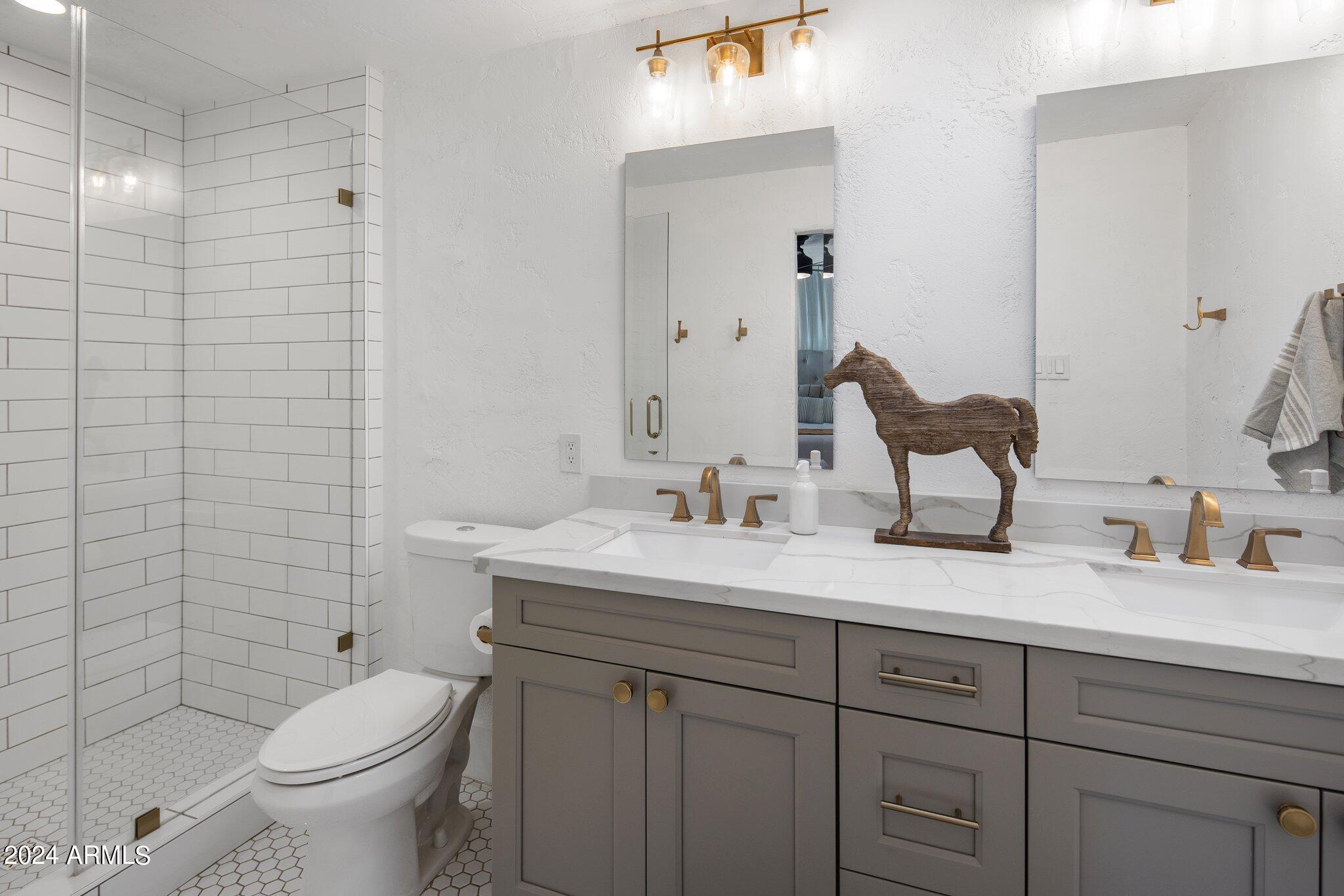 309 W ENCANTO Boulevard