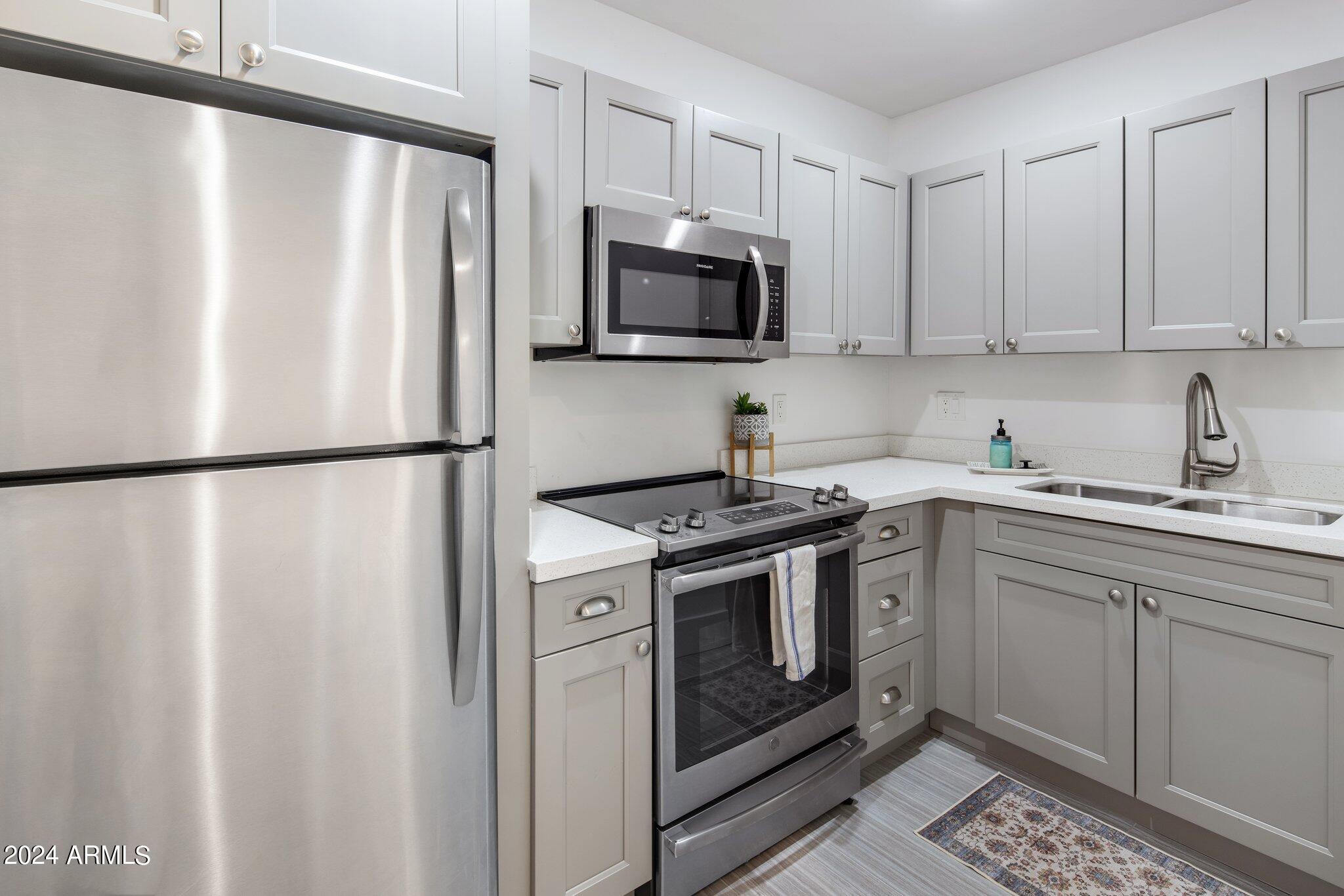 309 W ENCANTO Boulevard