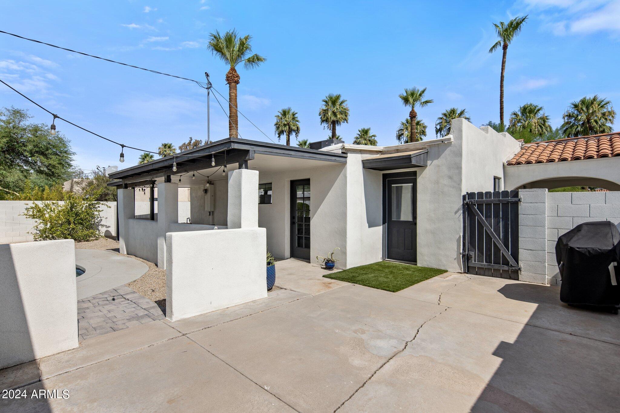 309 W ENCANTO Boulevard