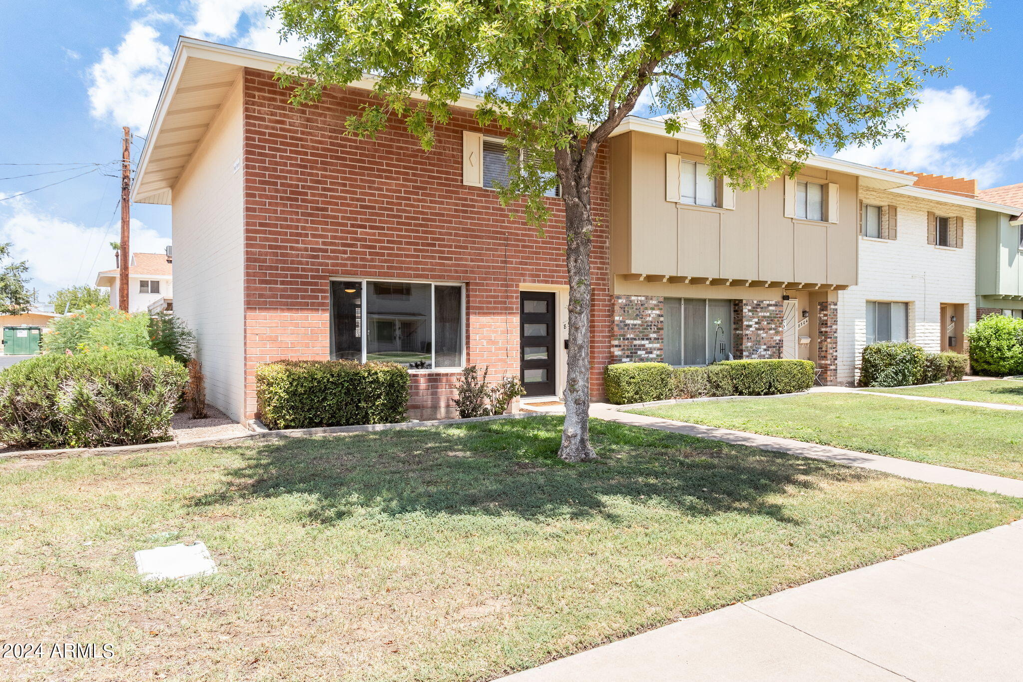 8502 E MONTEBELLO Avenue