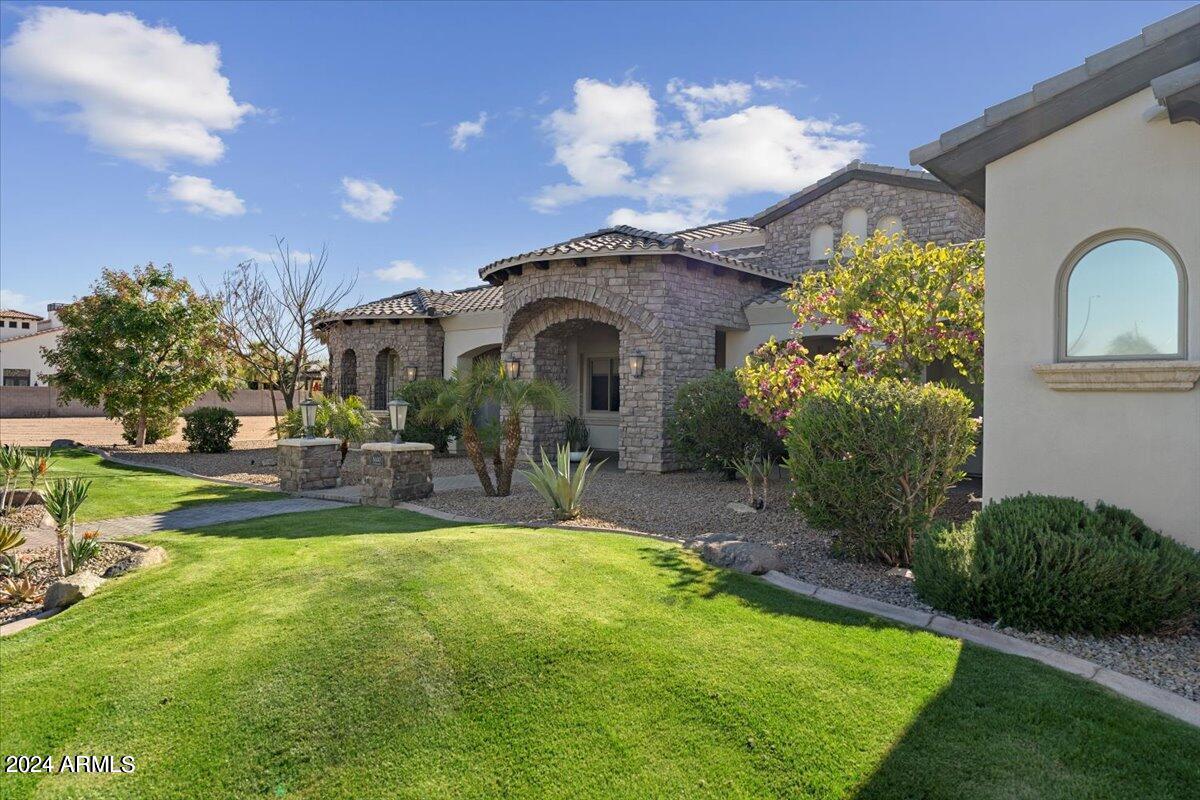 5600 S GEMSTONE Drive