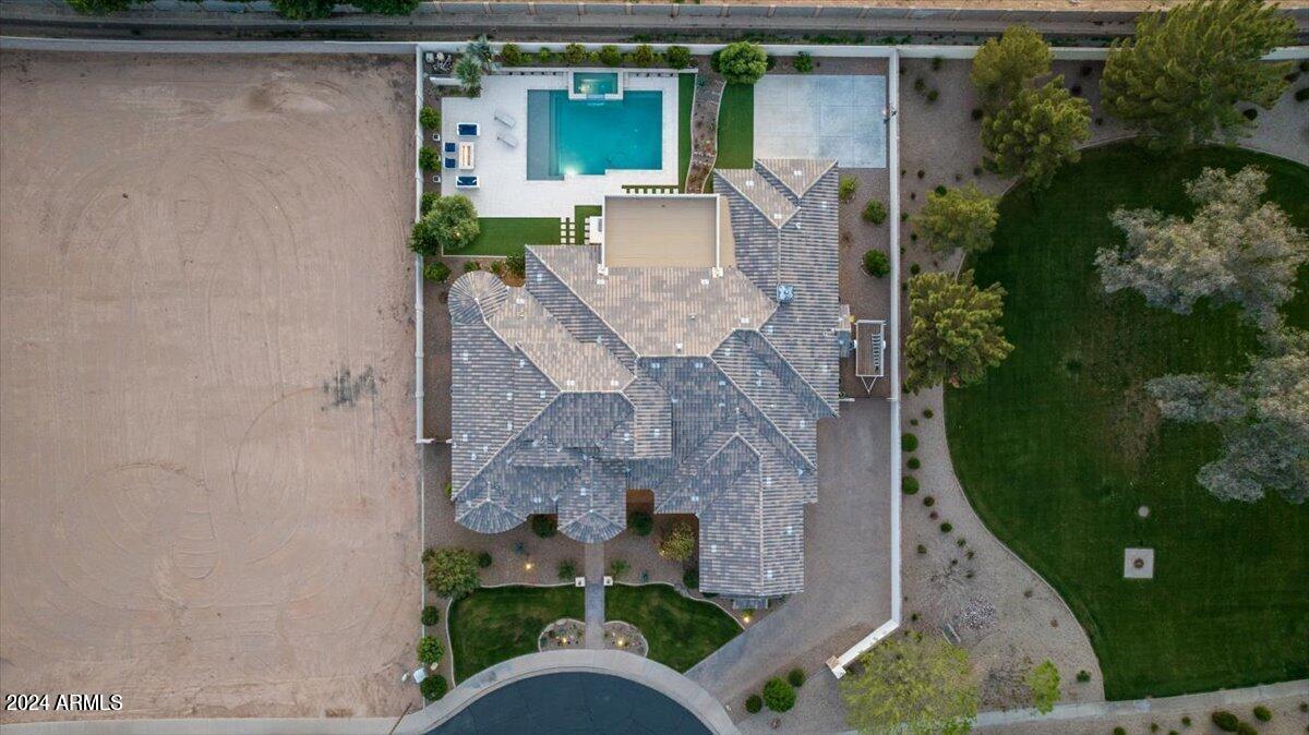 5600 S GEMSTONE Drive