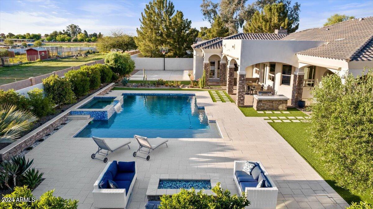 5600 S GEMSTONE Drive