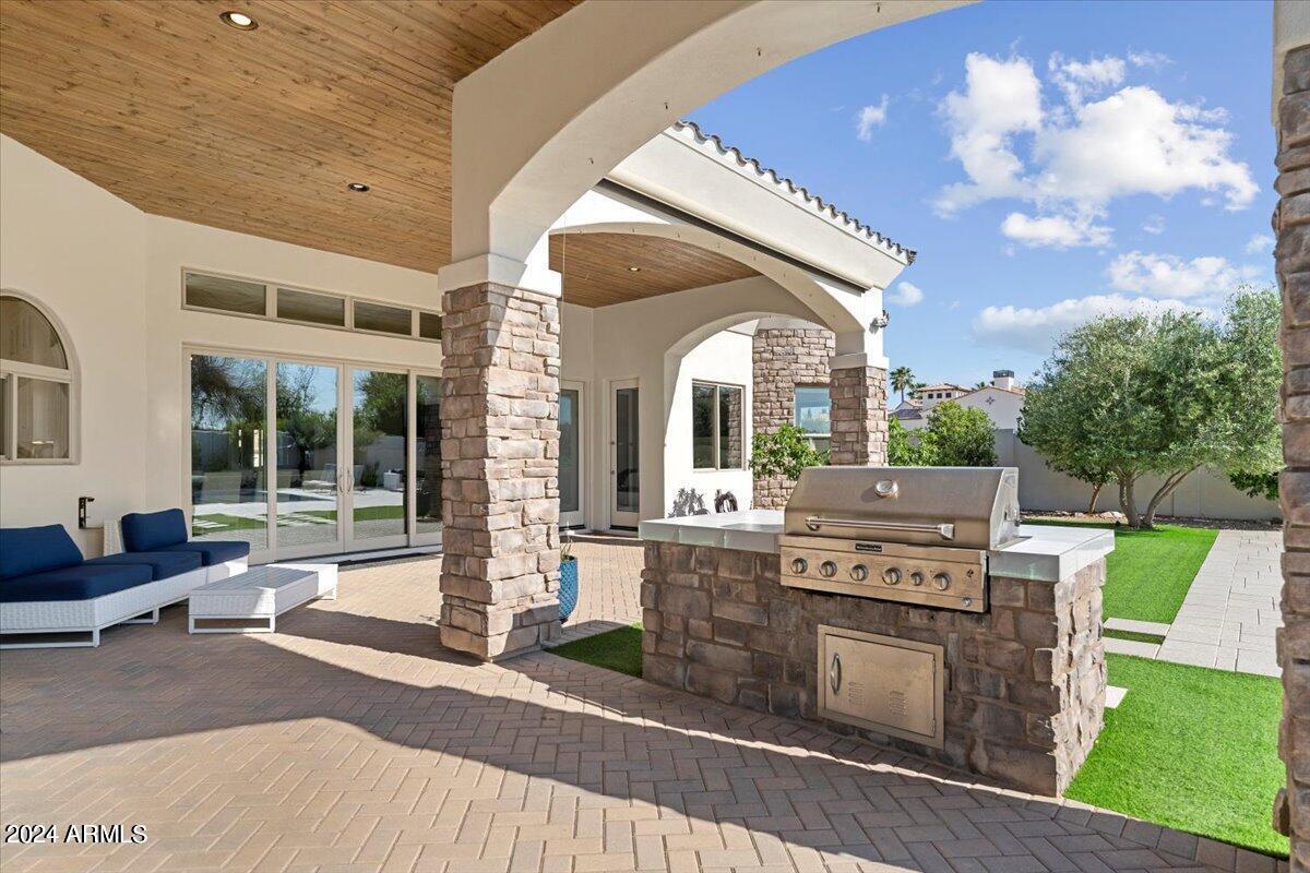 5600 S GEMSTONE Drive