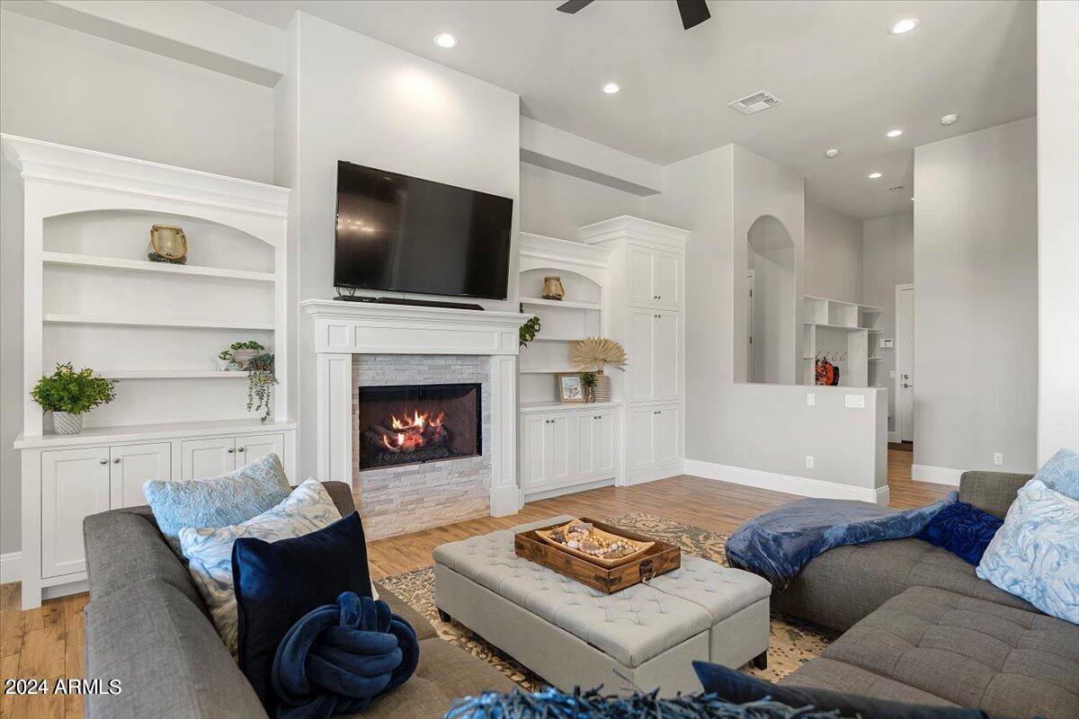 5600 S GEMSTONE Drive