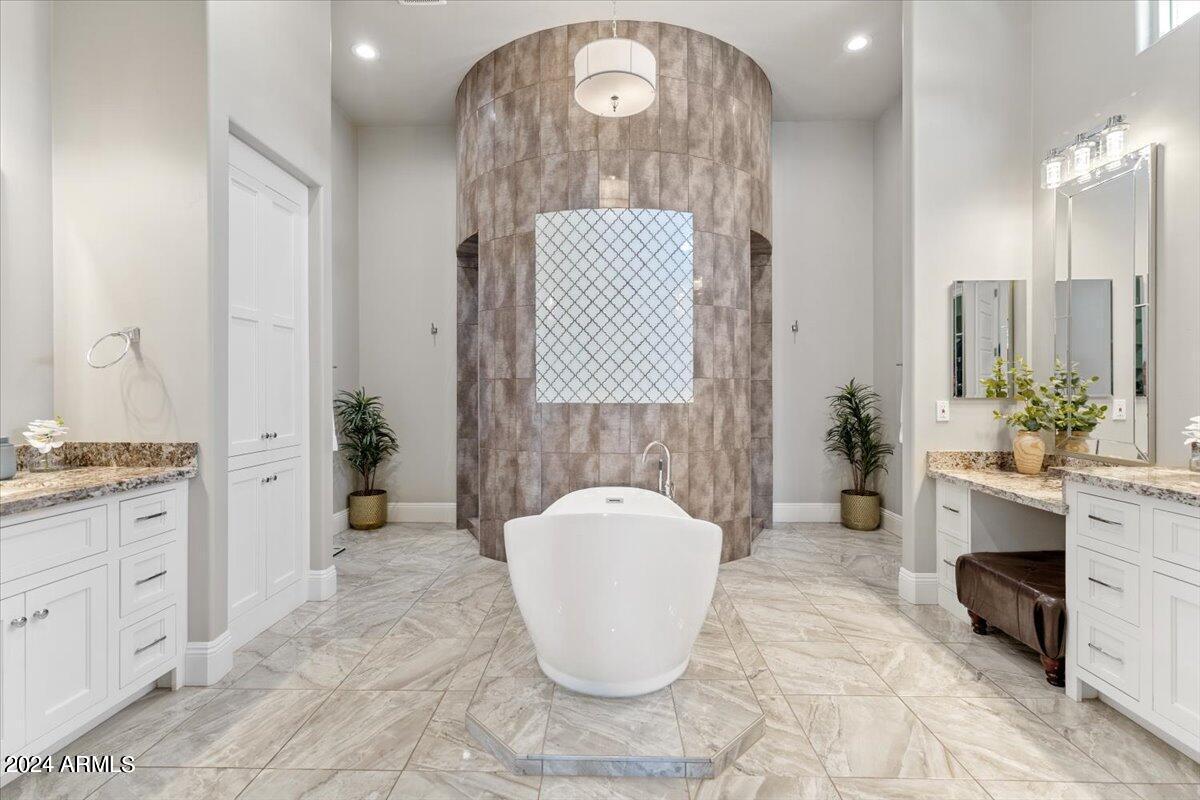 5600 S GEMSTONE Drive