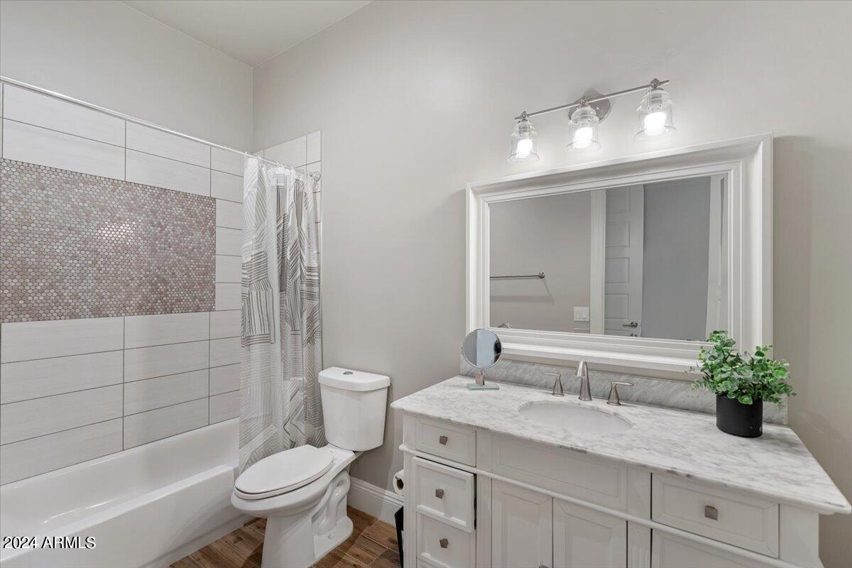 5600 S GEMSTONE Drive