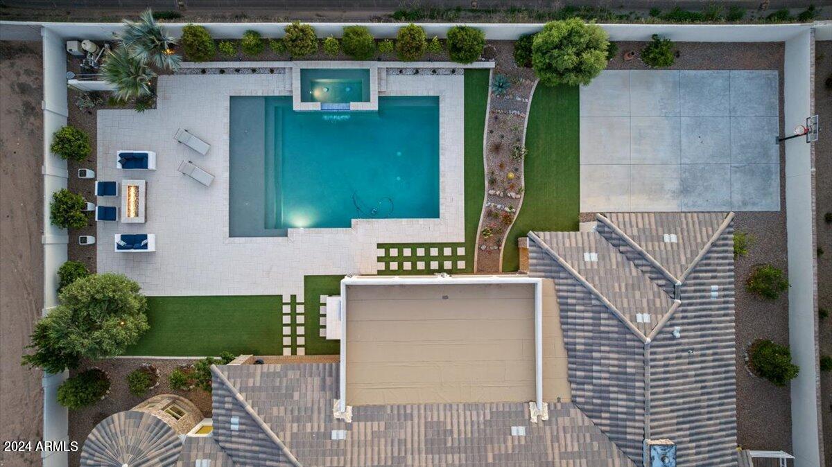 5600 S GEMSTONE Drive