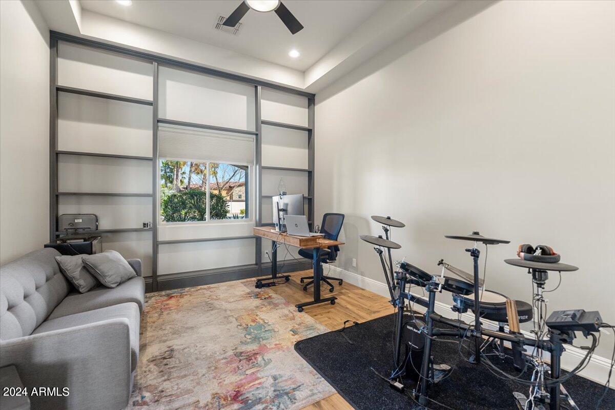 5600 S GEMSTONE Drive