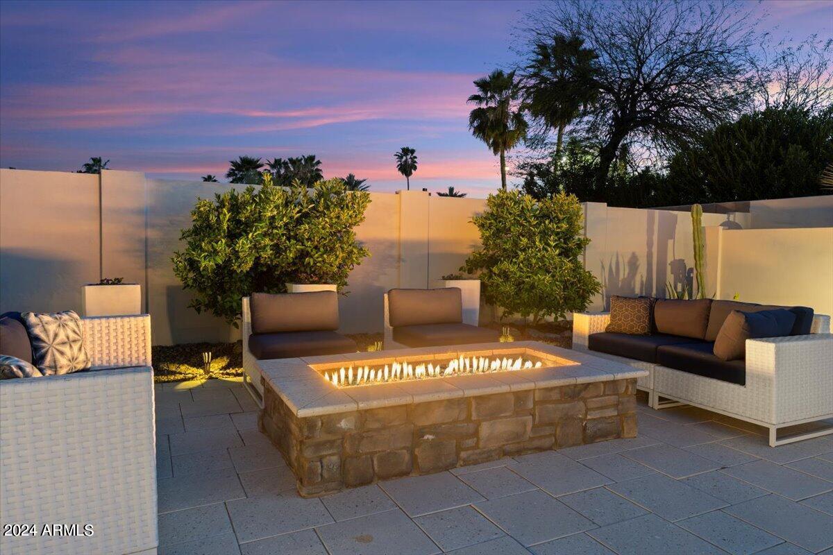 5600 S GEMSTONE Drive