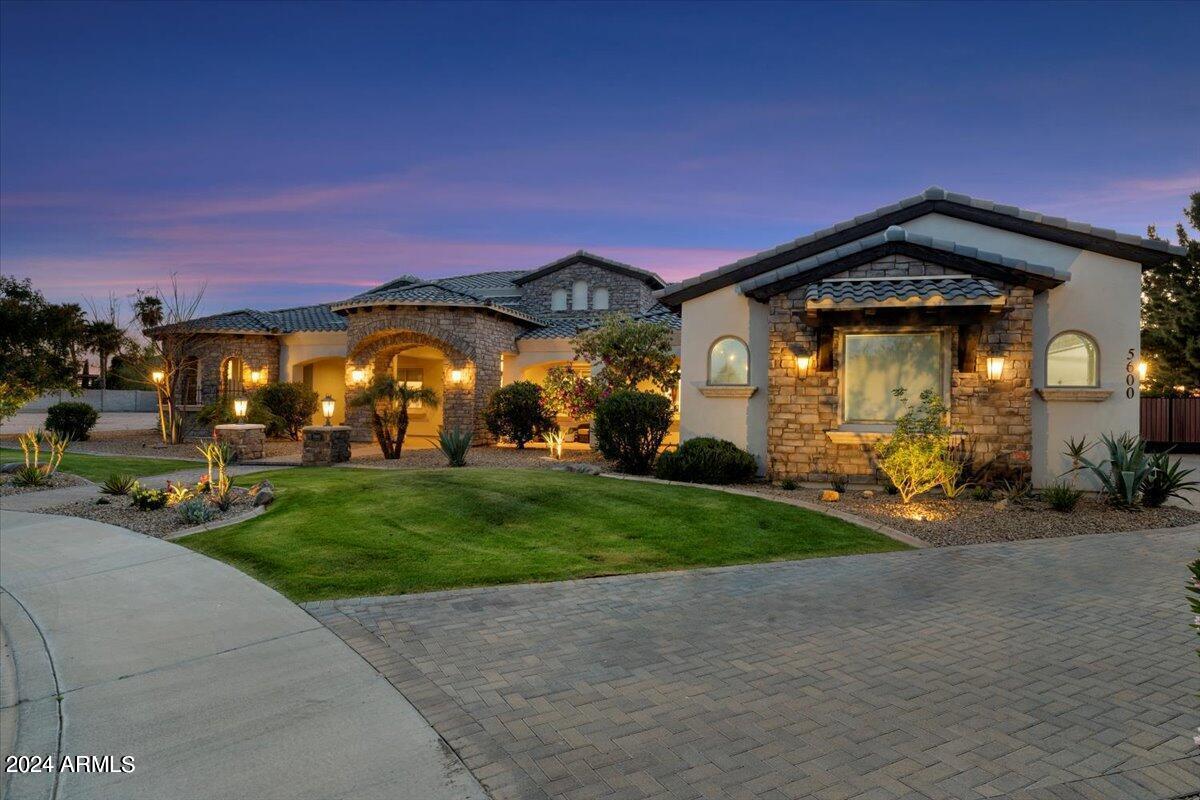 5600 S GEMSTONE Drive