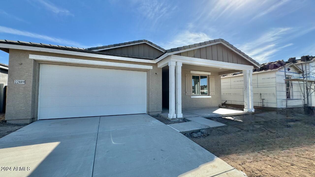 22889 E ROUNDUP Way
