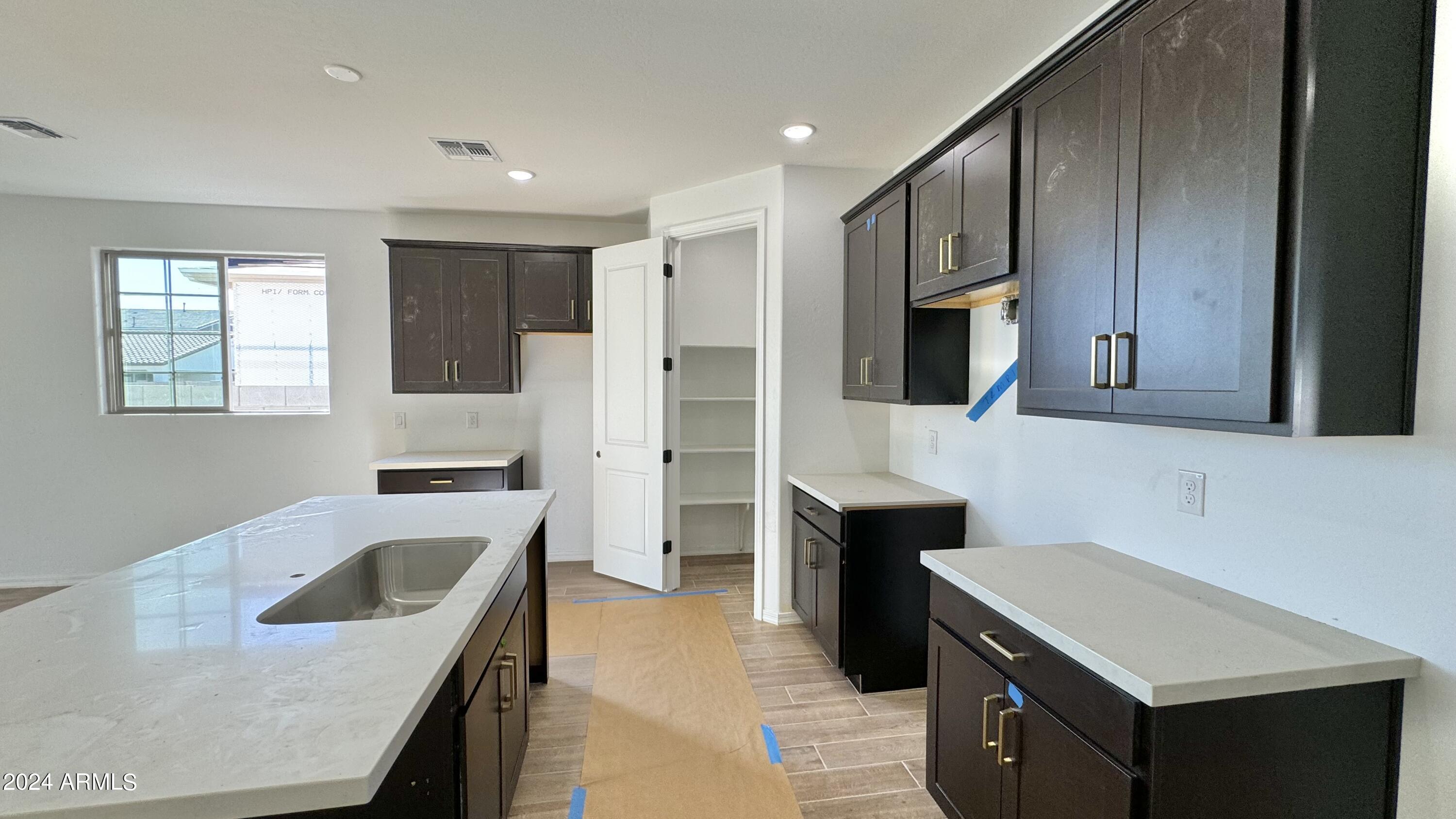 22889 E ROUNDUP Way