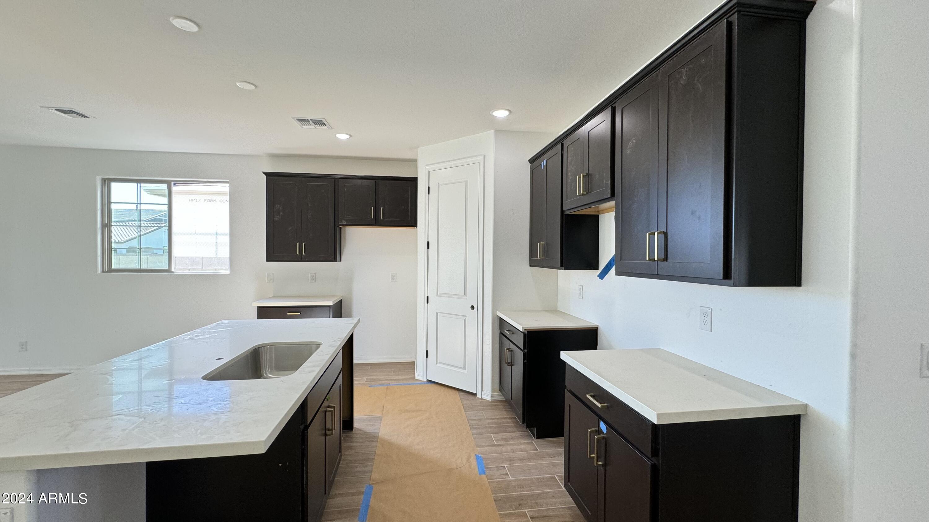 22889 E ROUNDUP Way