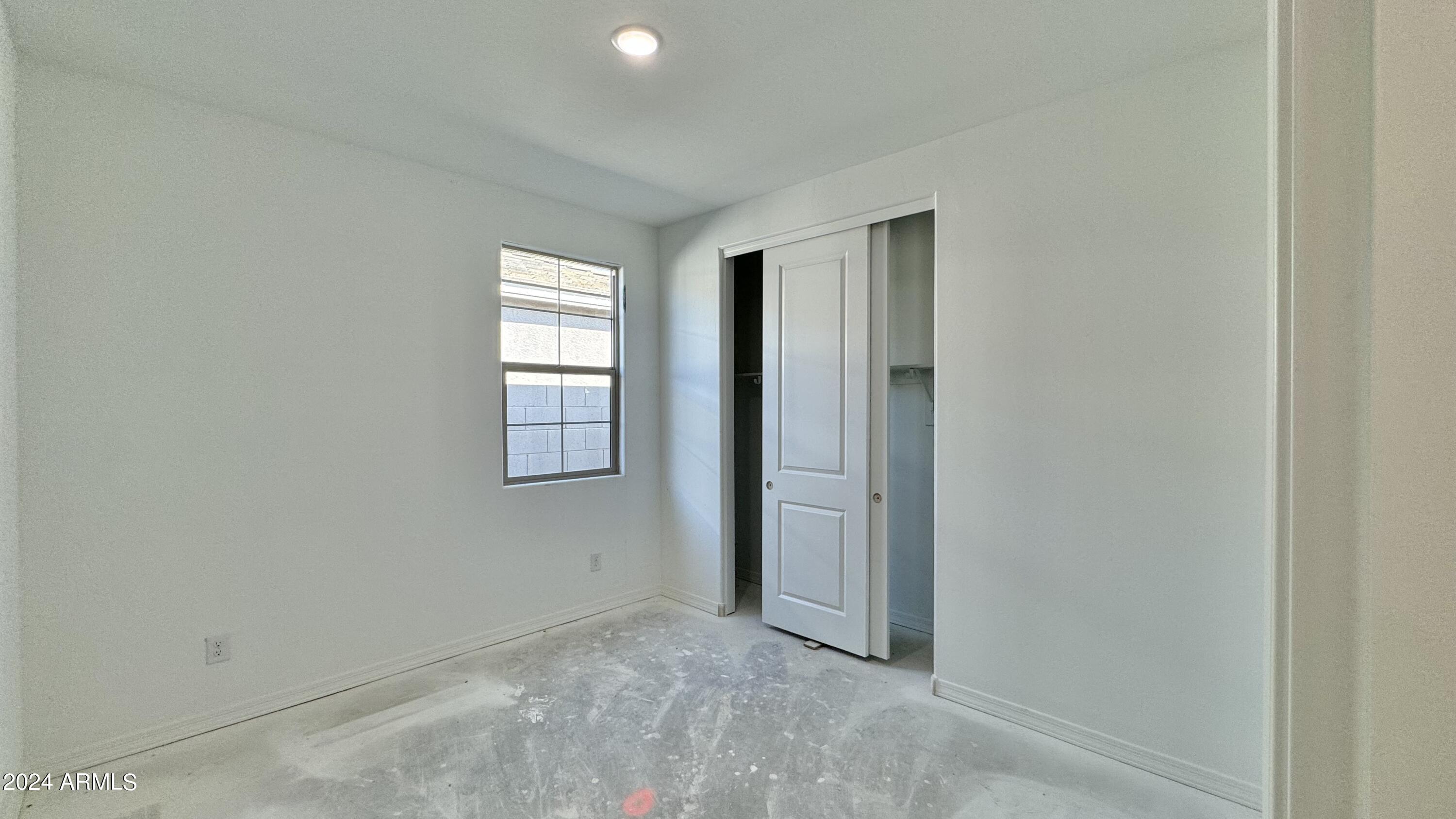 22889 E ROUNDUP Way