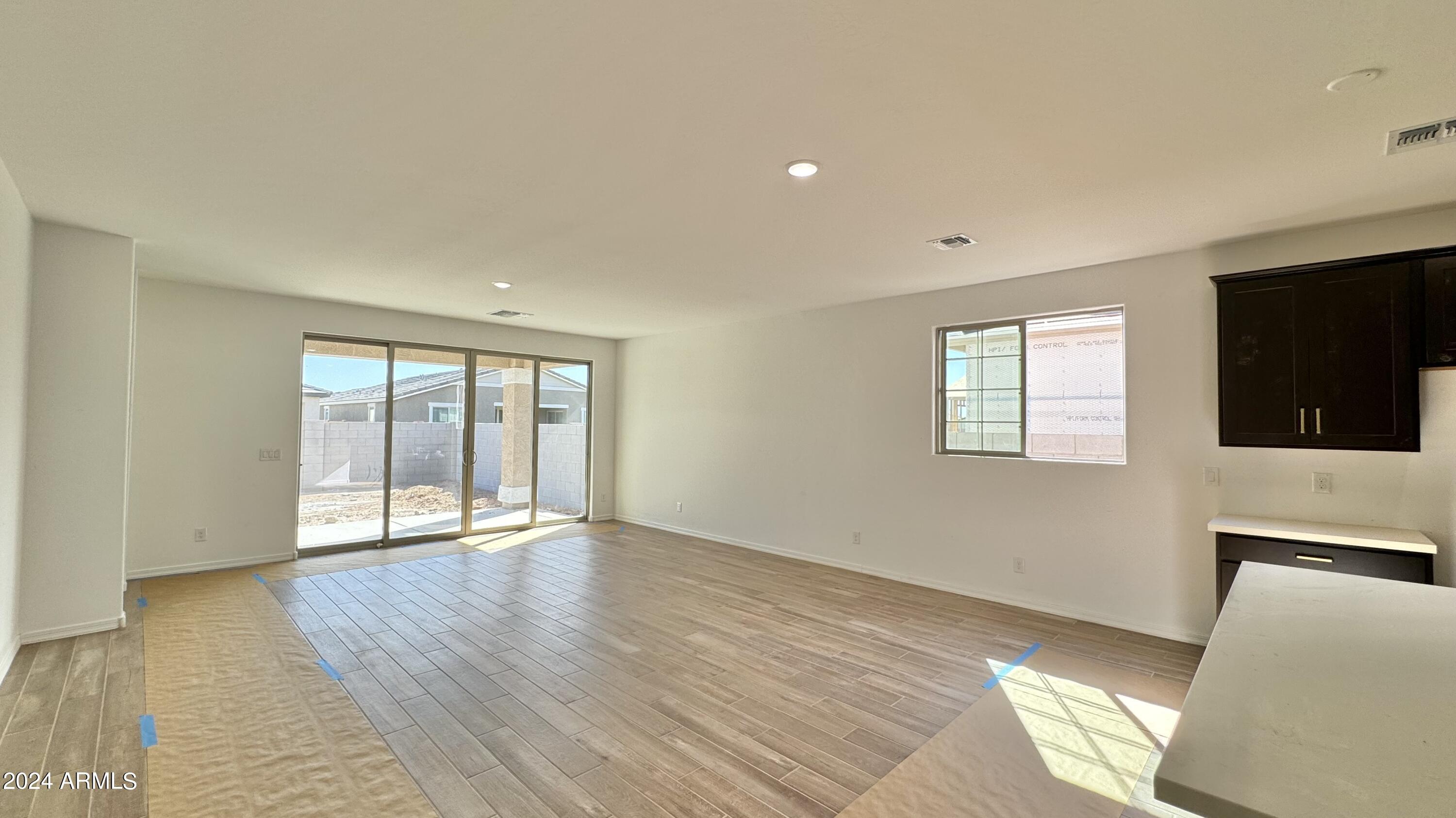 22889 E ROUNDUP Way